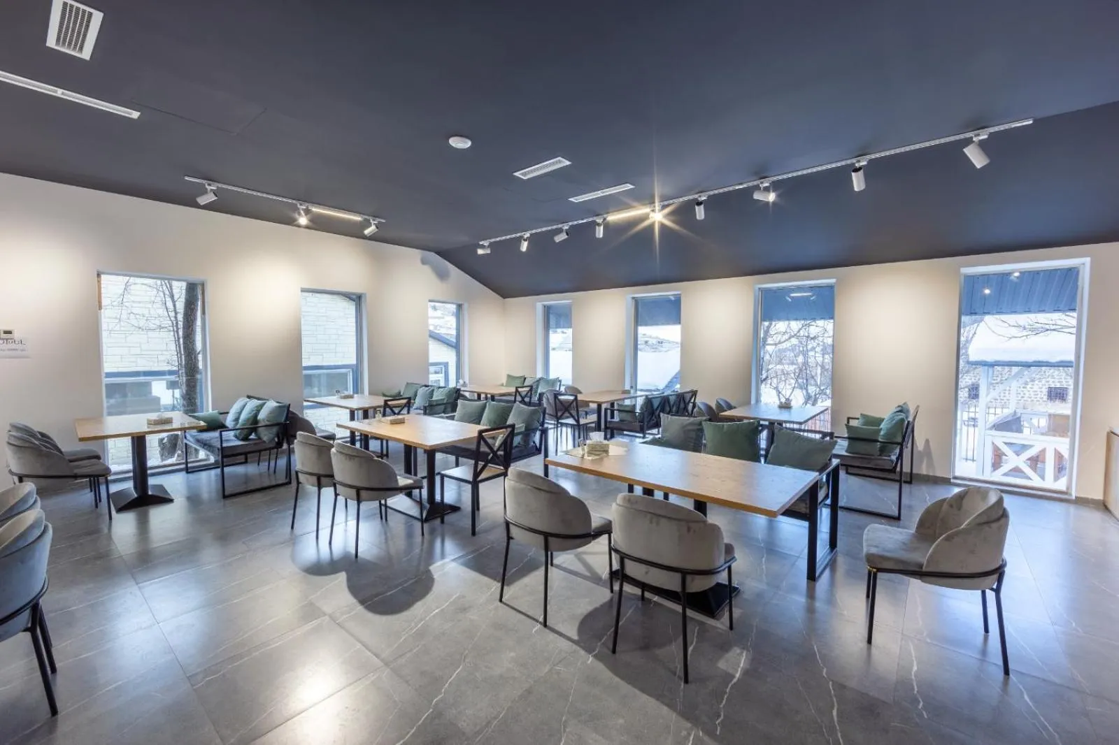 Restaurant/places to eat in Popock Tsaghkadzor