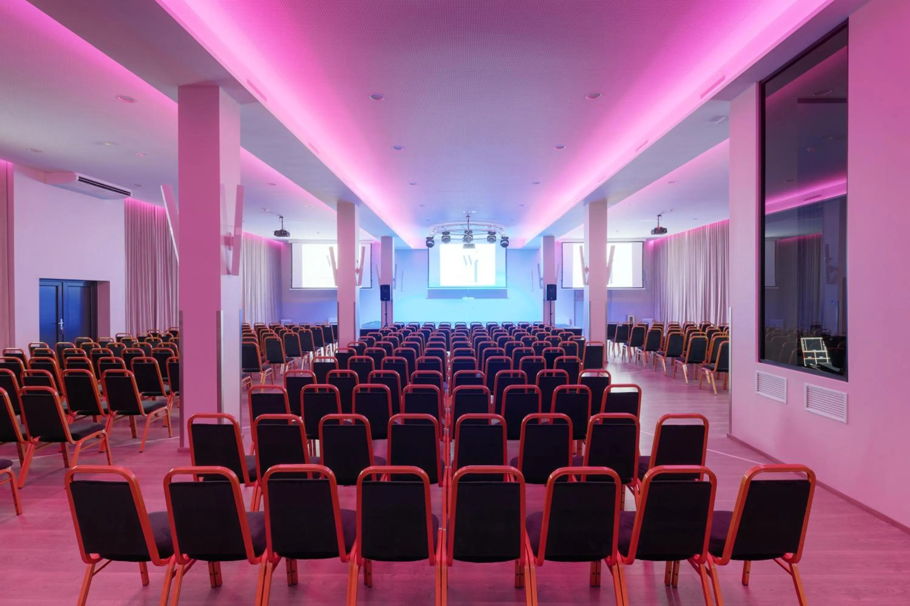 Meeting/conference room in Waterman Svpetrvs Resort - All Inclusive