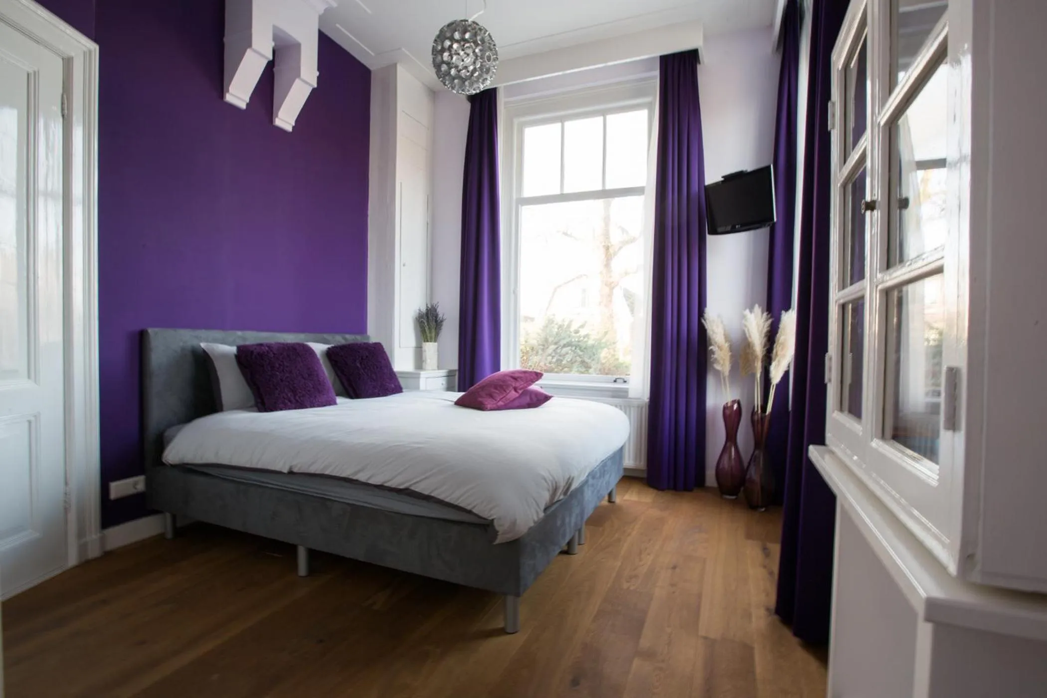 Photo of the whole room, Bed in B&B Slapen bij de burgemeester