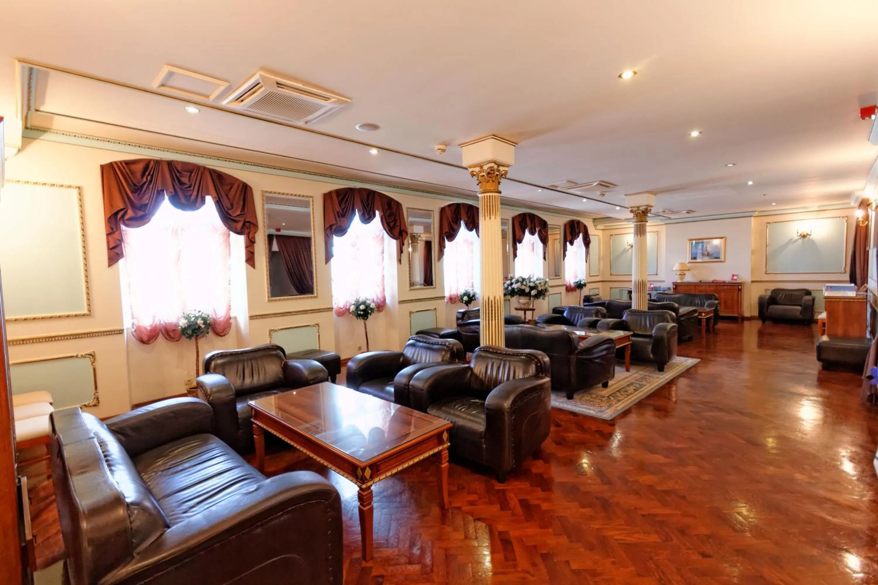 Lobby or reception in Hotel Val All Inclusive