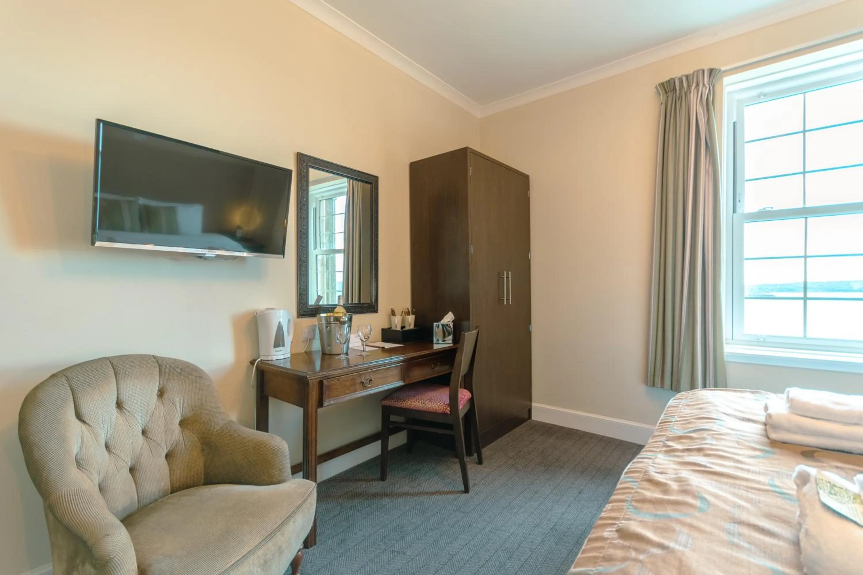 Coffee/tea facilities, Bed in Gairloch Hotel 'A Bespoke Hotel'