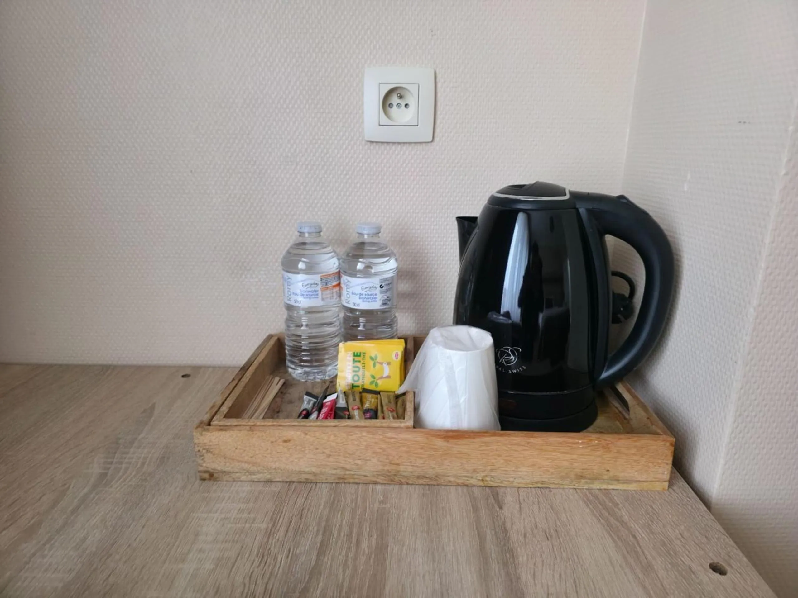 Drinks in Hotel de France