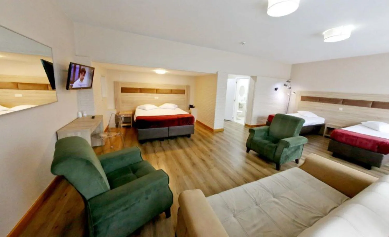 Bedroom, Bed in Hotel de France