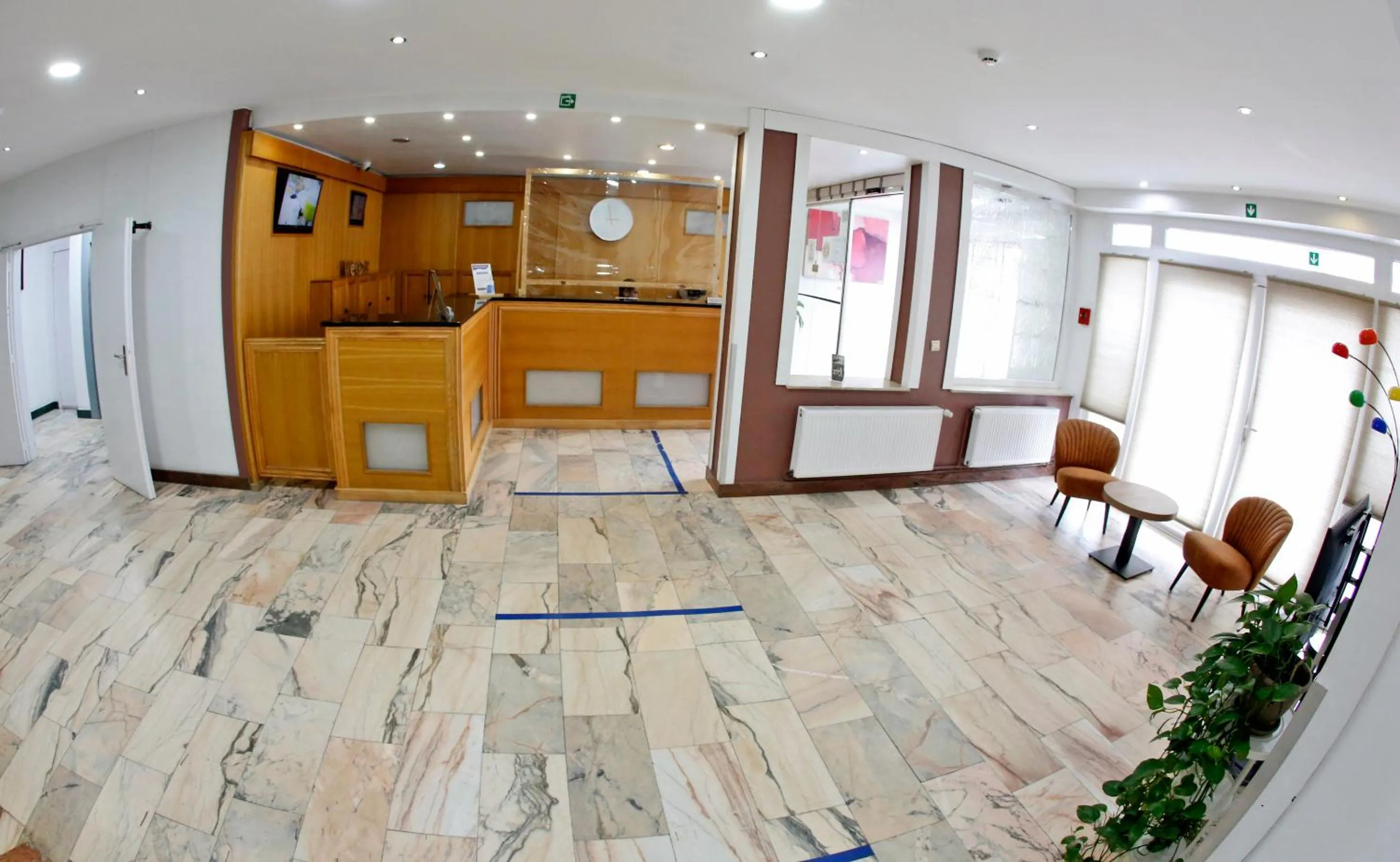 Property building in Hotel de France