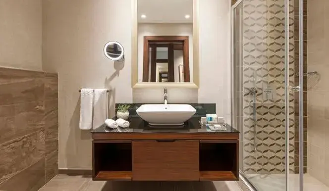 Trendy Room With Queen Size Bed in Elite World Grand Istanbul Basın Ekspres Trendy Room With Queen Size Bed in Elite World Grand Istanbul Basın Ekspres