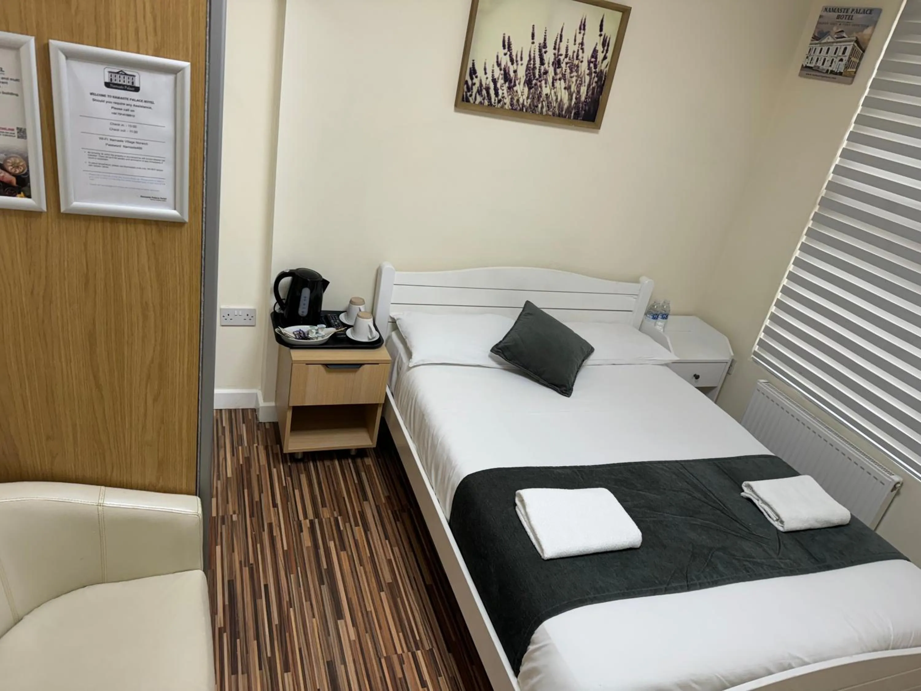 Bed in Namaste Palace Hotel