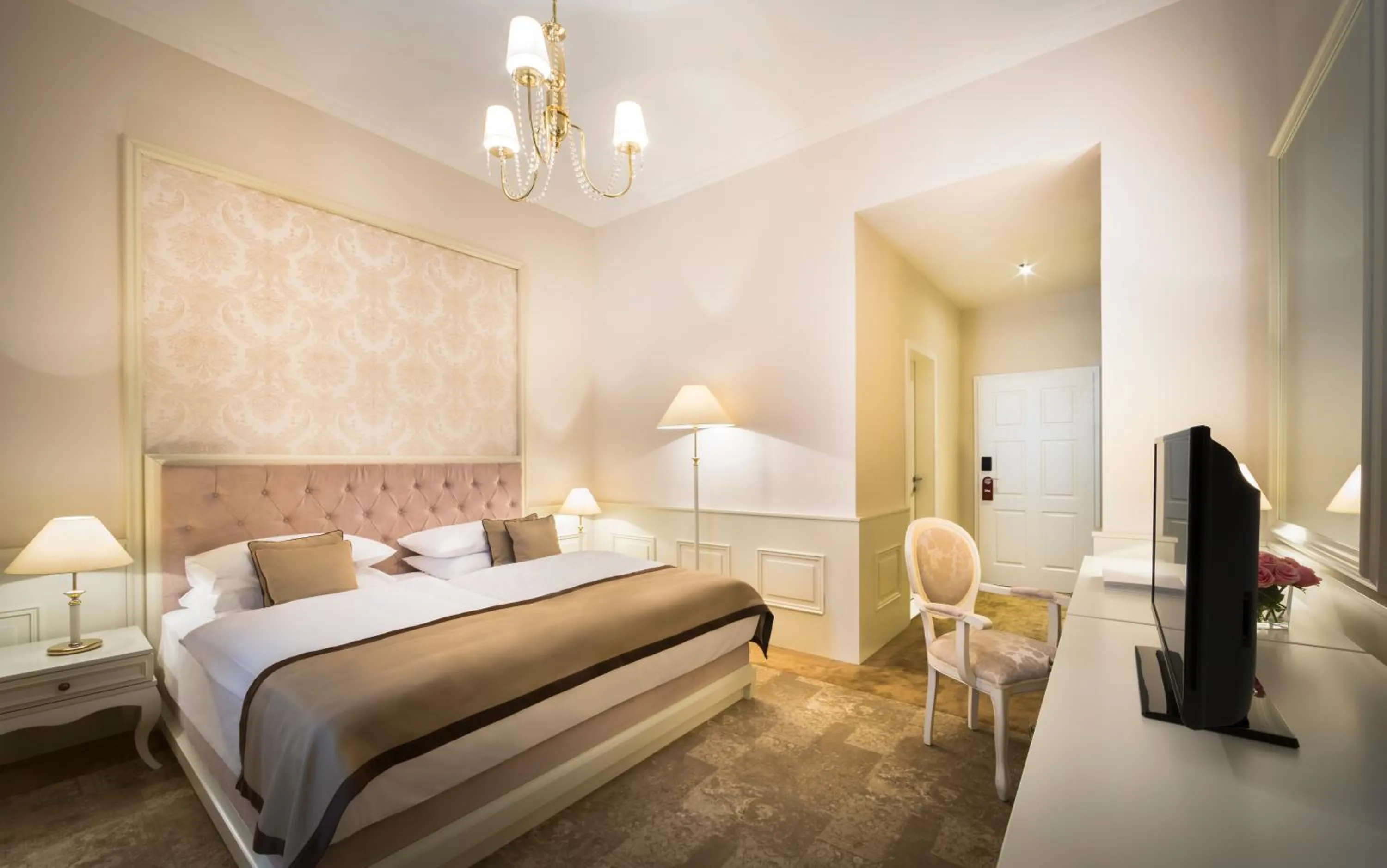 Photo of the whole room, Bed in Hotel Kvarner - by Liburnia Hotels & Villas