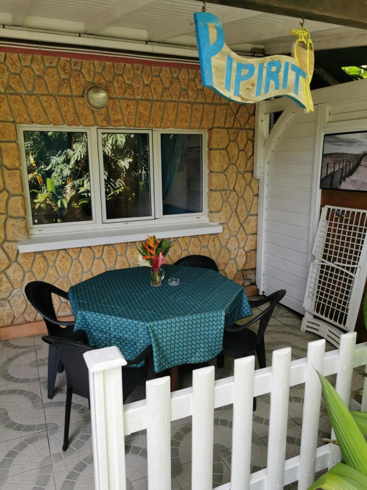 Patio in Les Gîtes de la Lézarde