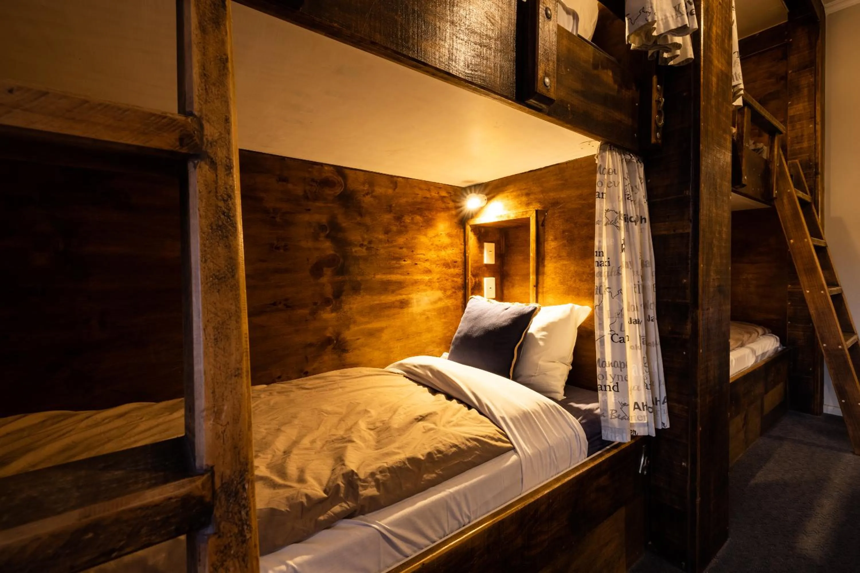 Bedroom, Bed in Oamaru Backpackers