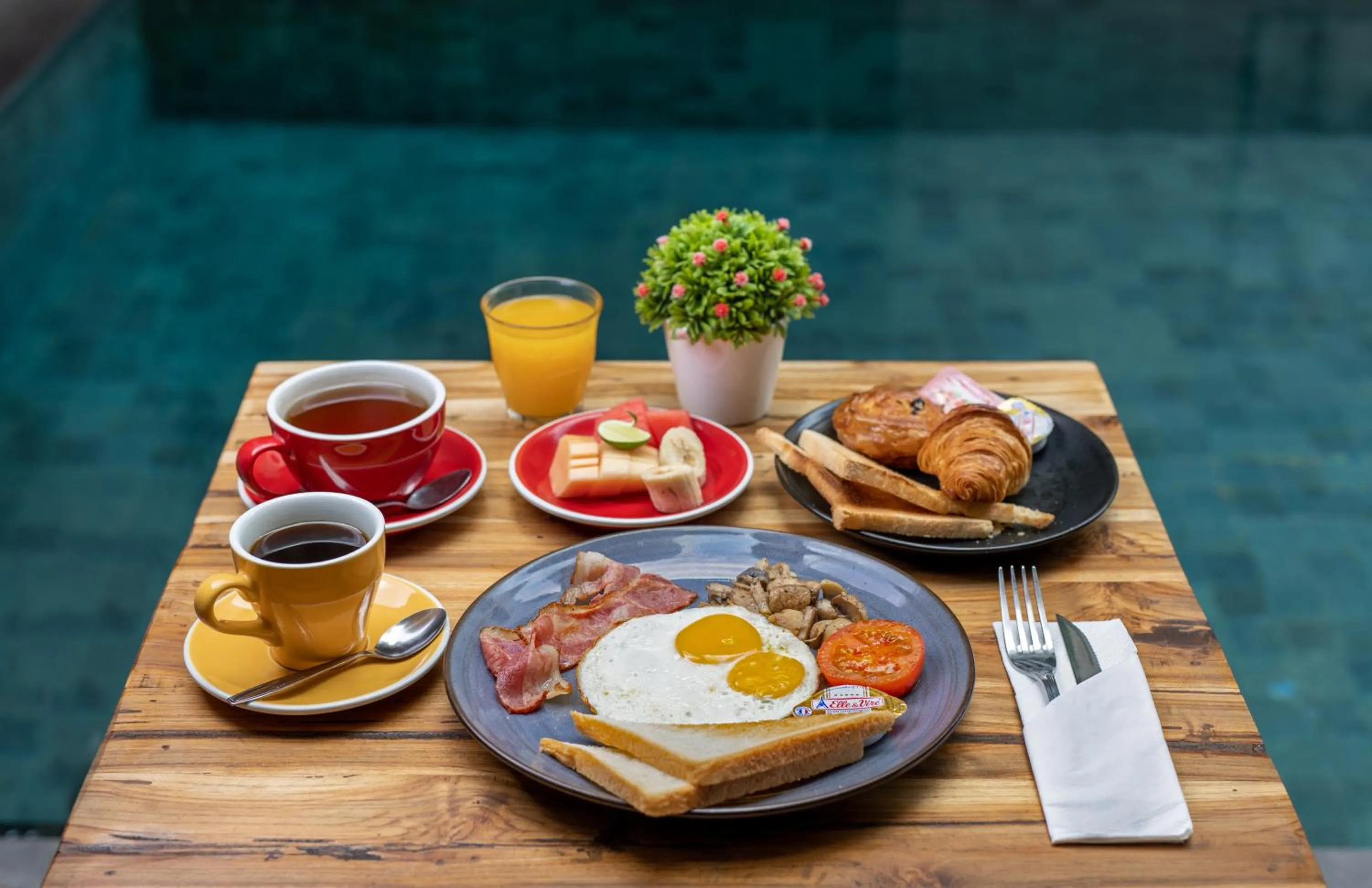 Food and drinks in The Aswana Seminyak