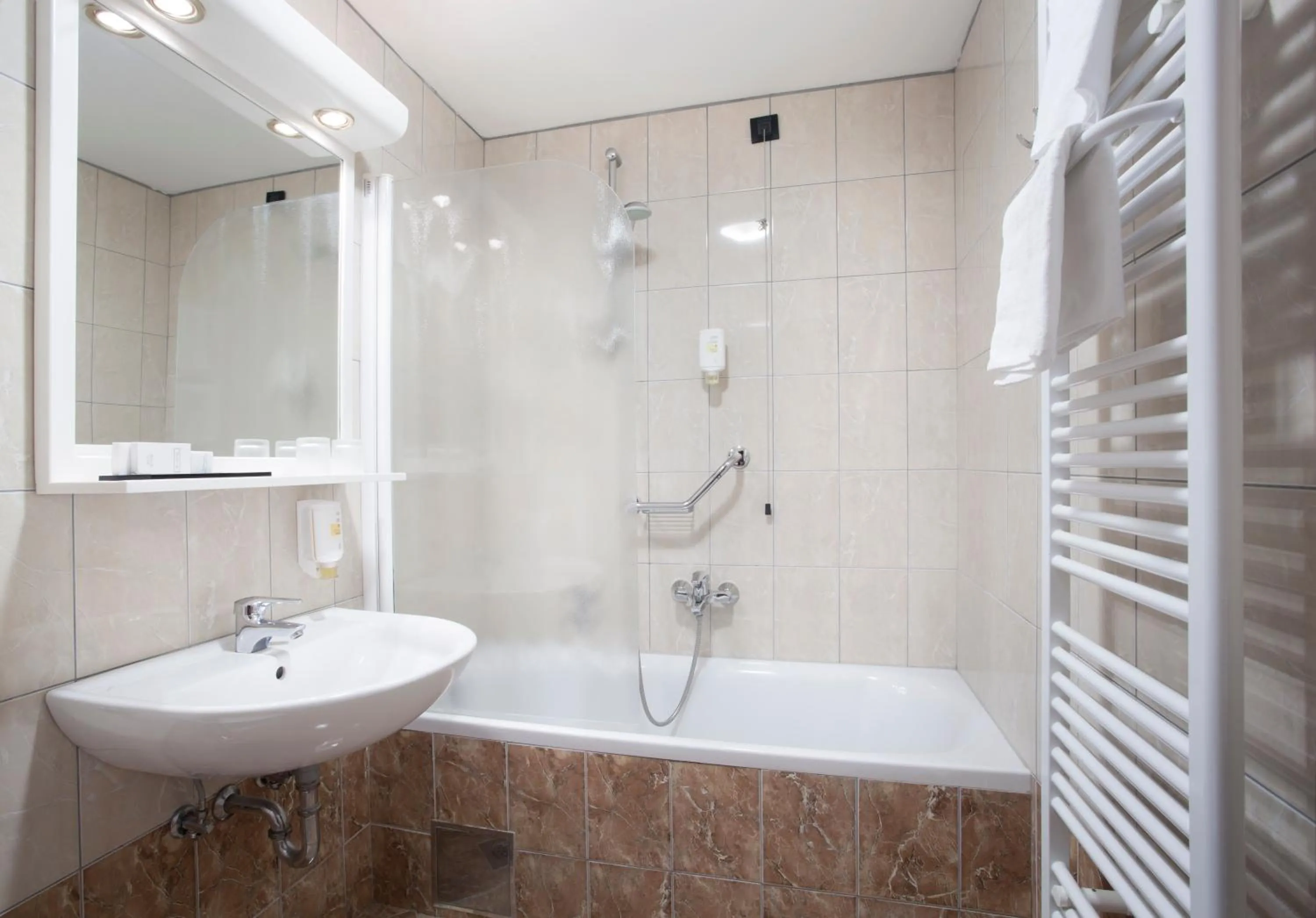 Bathroom in Hotel Kristal - by Liburnia Hotels & Villas