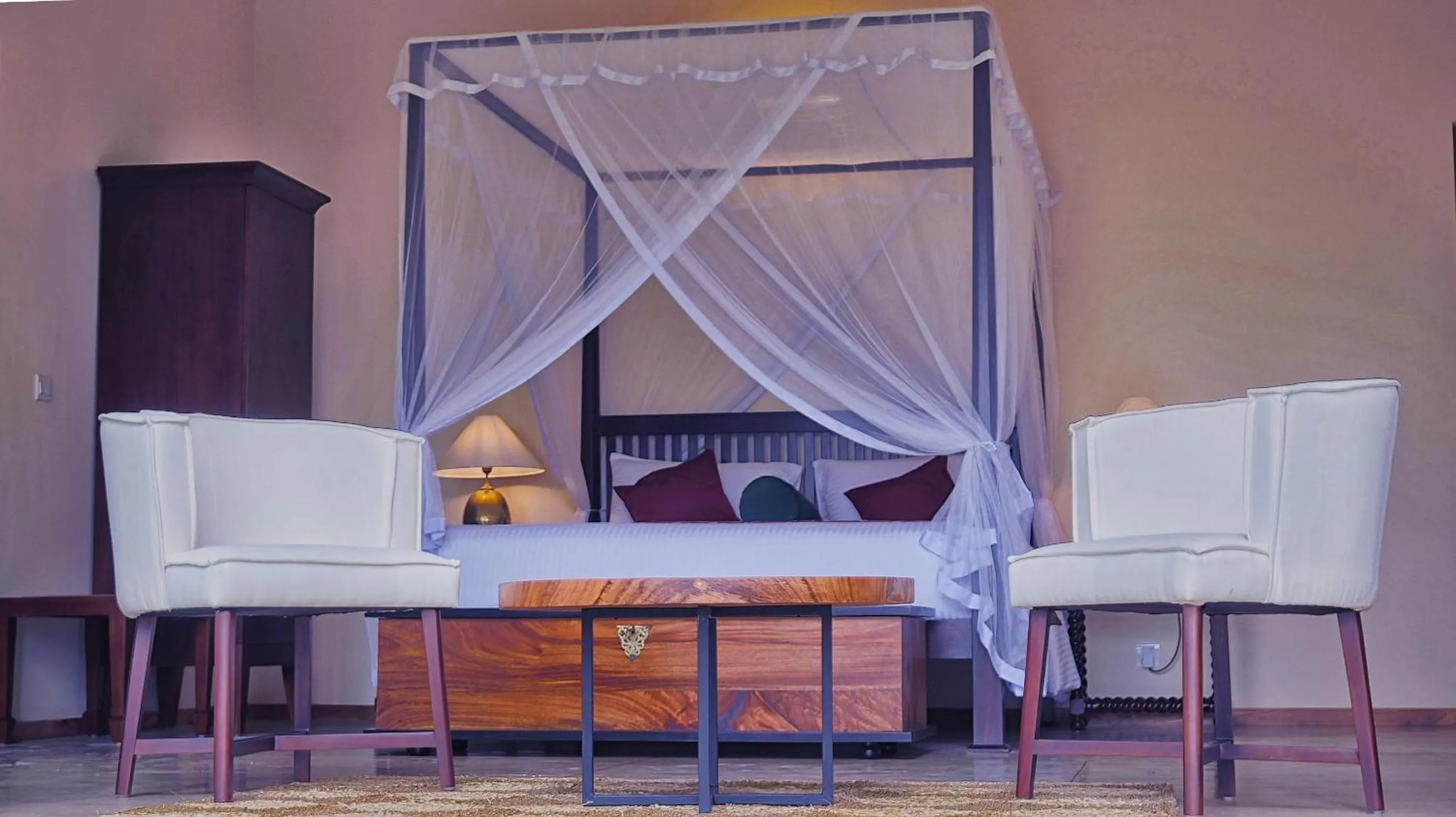 Bed in Kings Pavilion Luxury Hotel