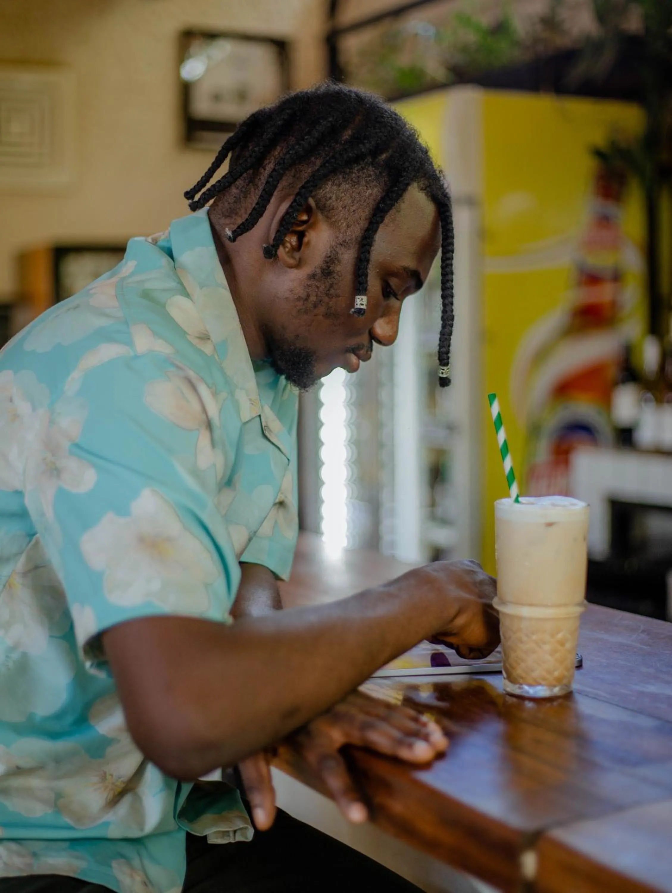 Food and drinks in The Slow Leopard