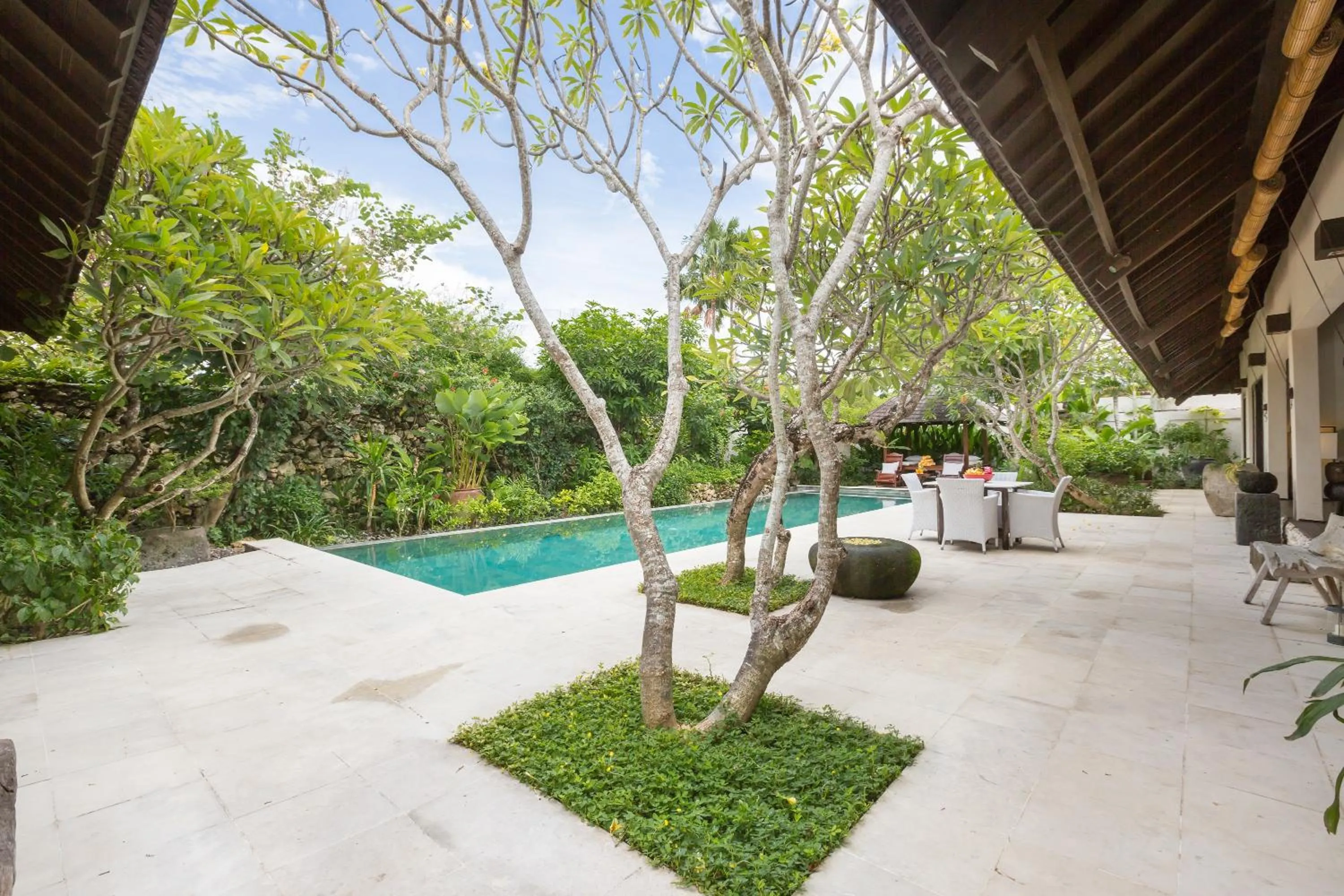 Swimming pool in Villa Roku by Nagisa Bali