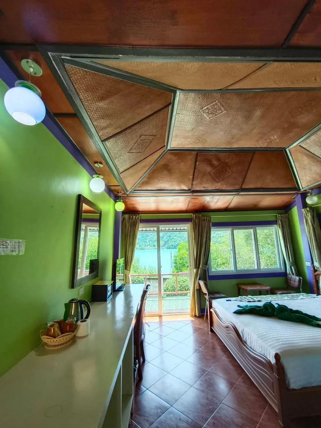 Bed in Phi Phi View Point Resort