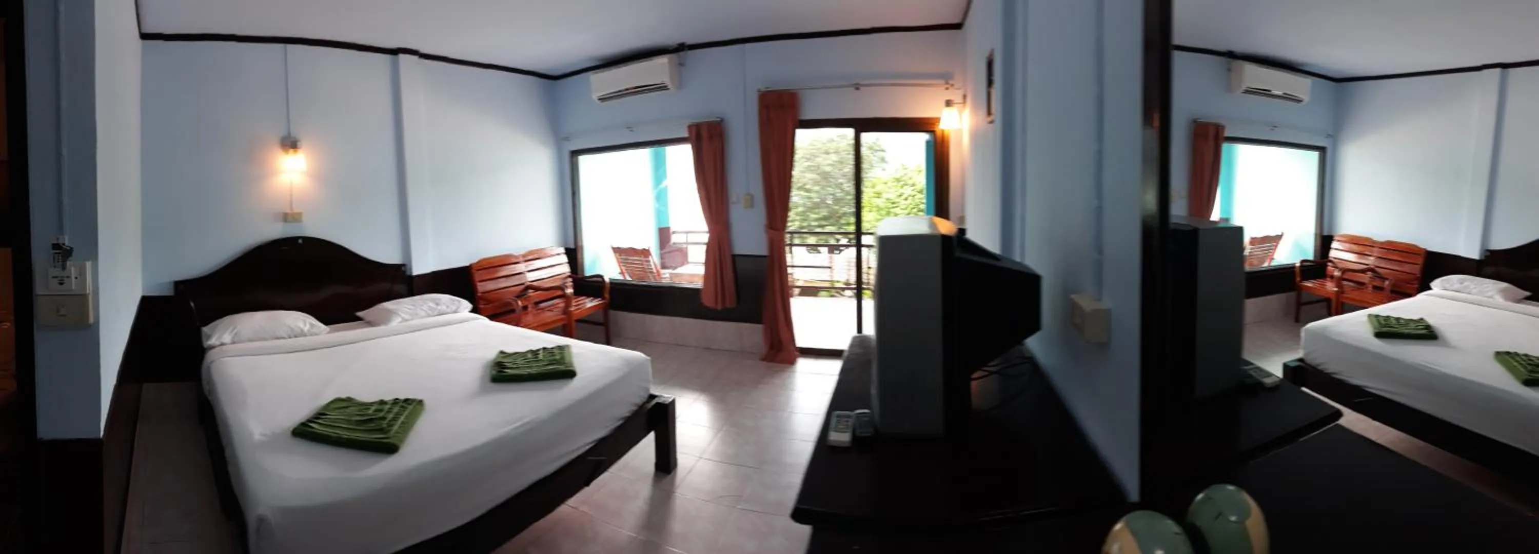 Bed in Phi Phi View Point Resort