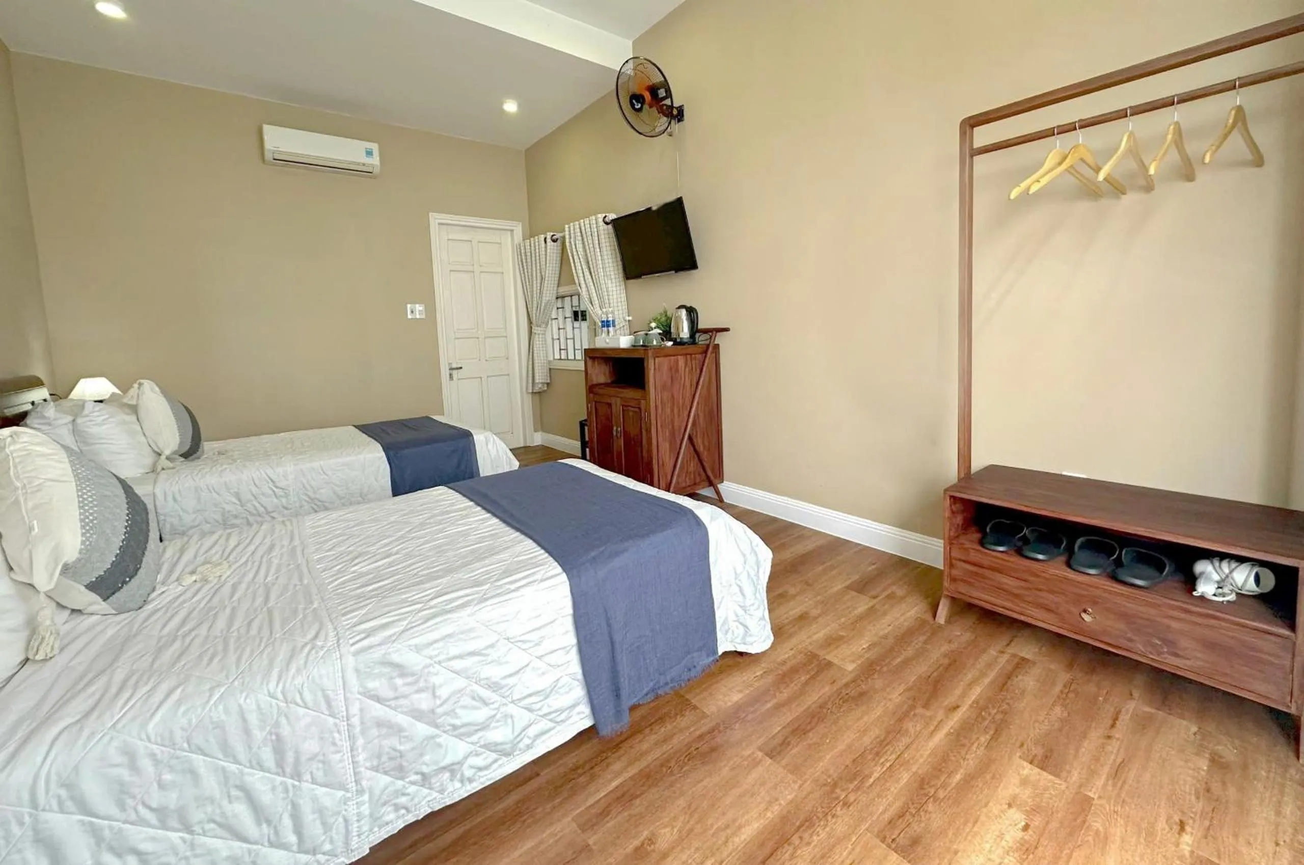 Bed in Fullhouse Hoian