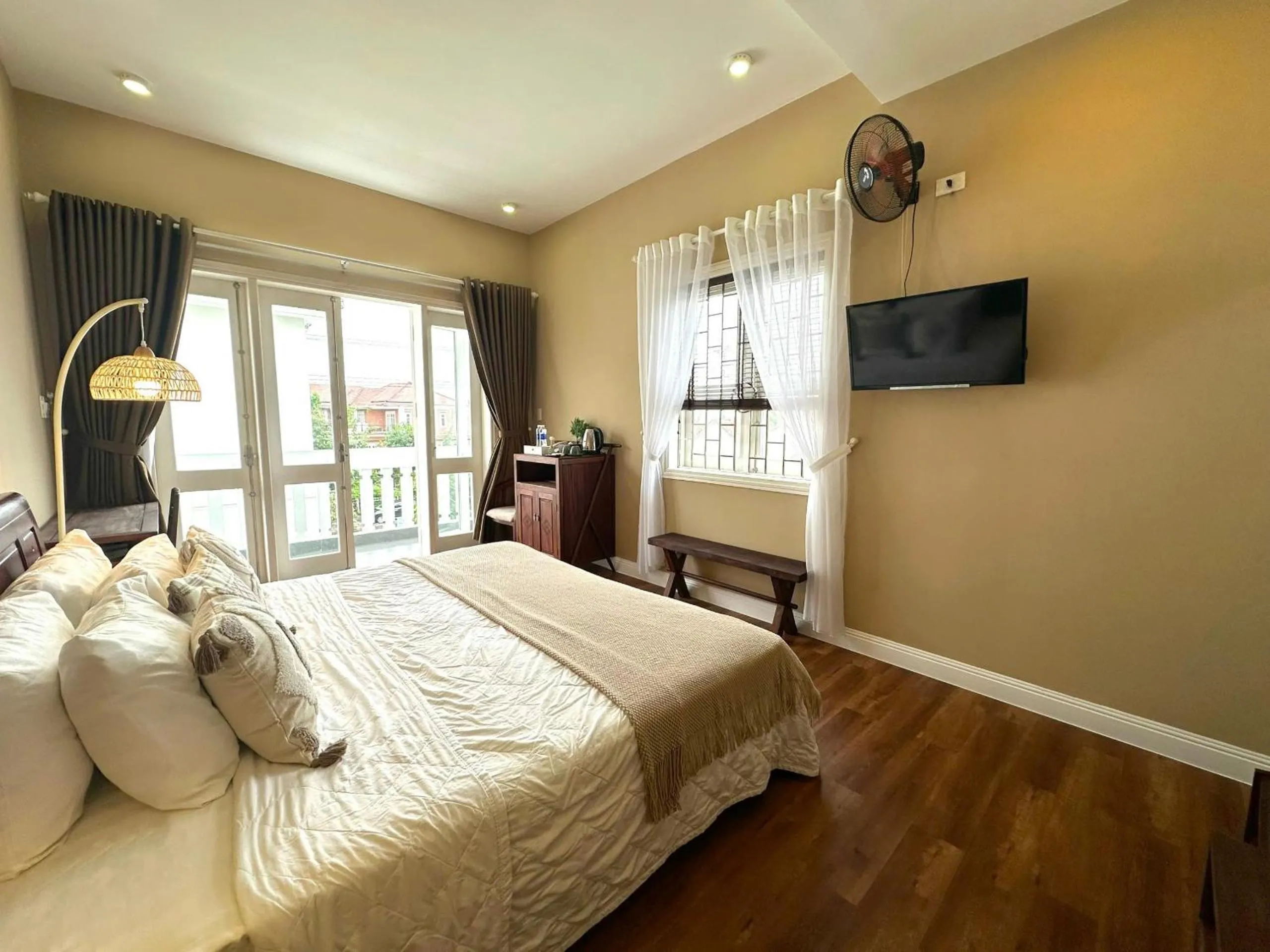 Bed in Fullhouse Hoian