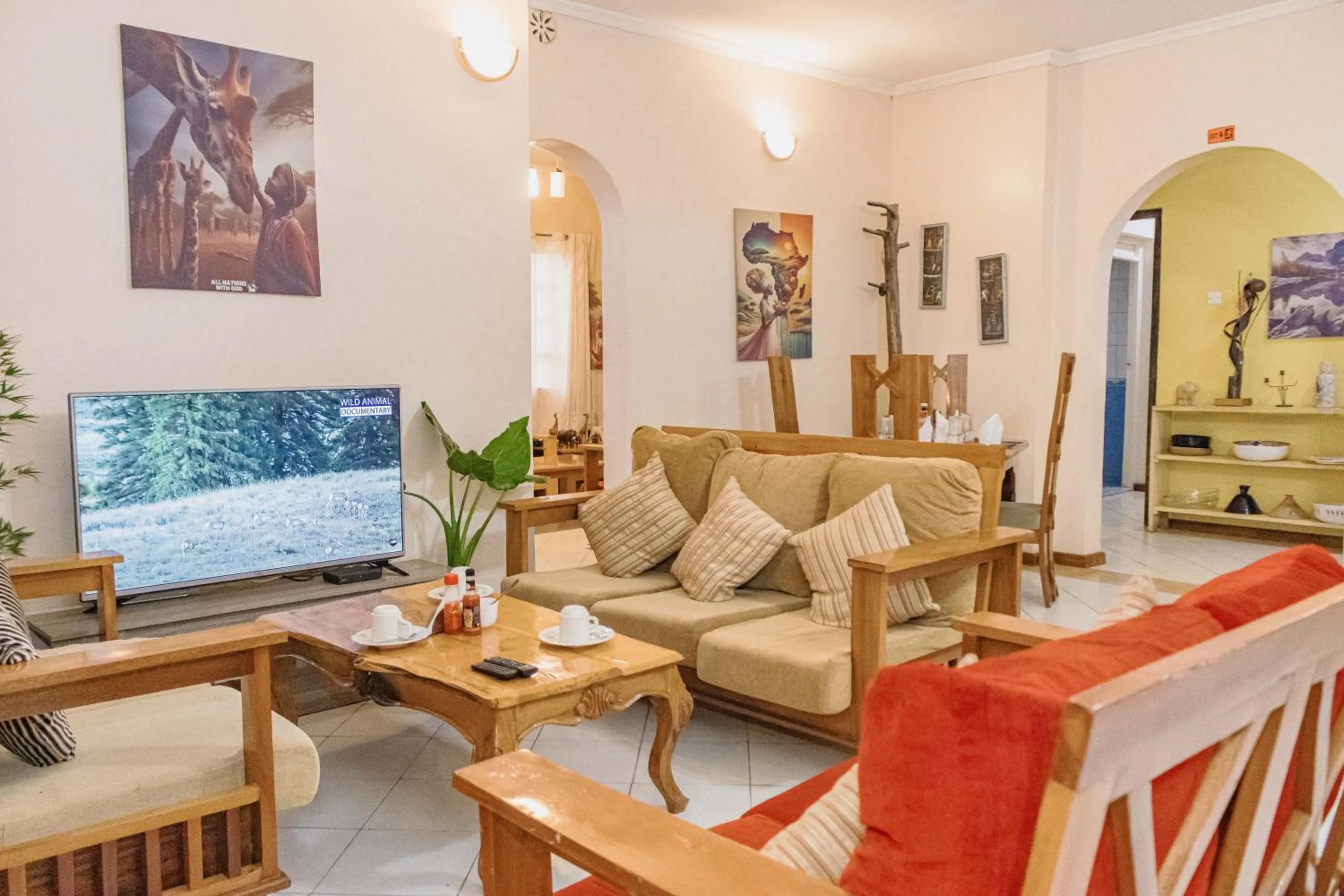 Communal lounge/ TV room in The Farmhouse Inn