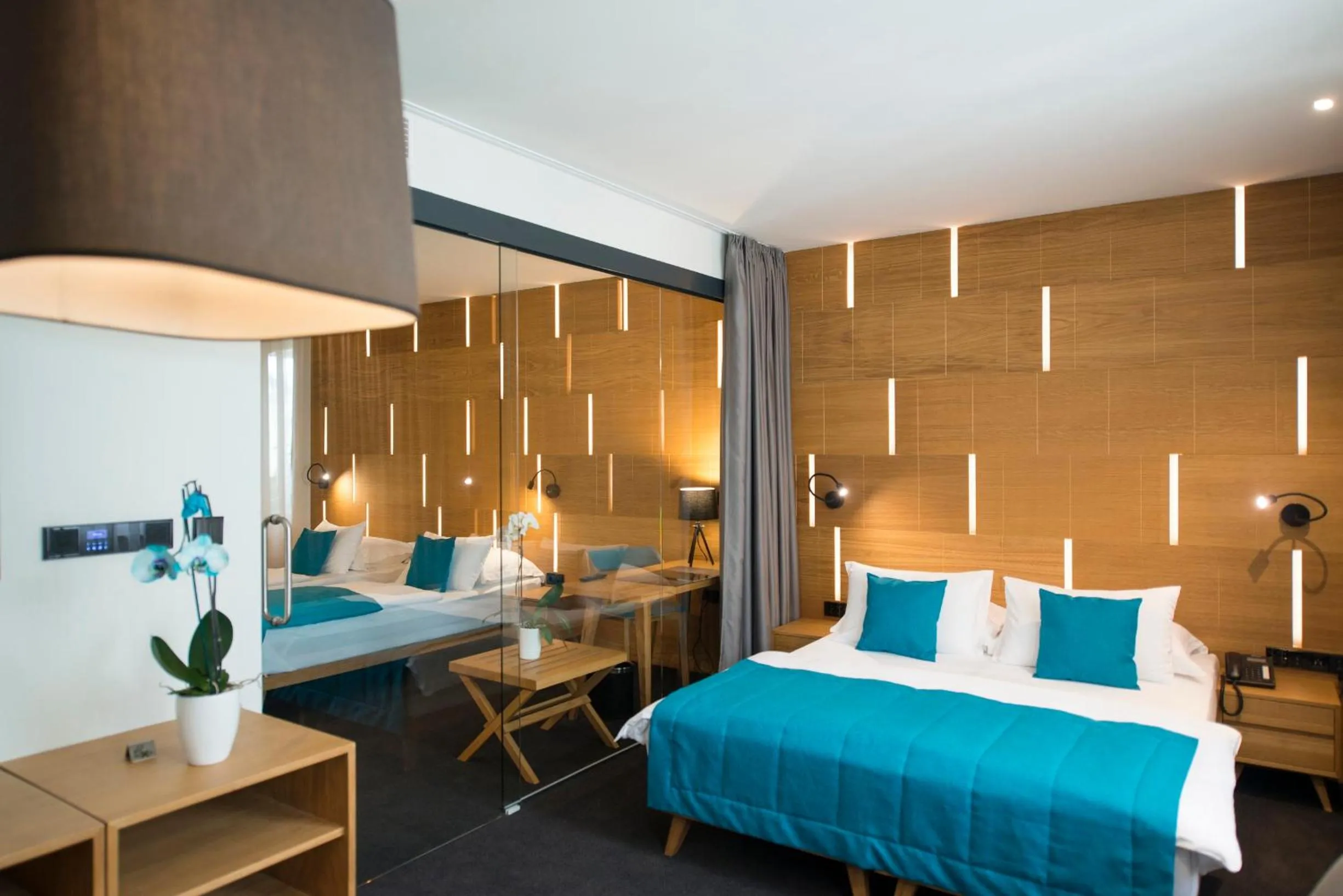 Bedroom, Bed in Hotel Sana