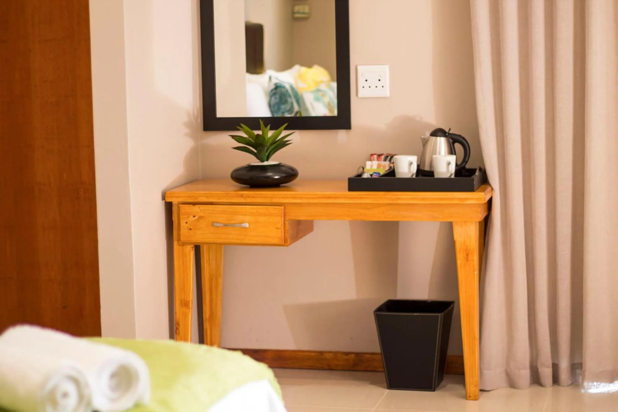 Coffee/tea facilities, Bed in Tsitsikamma Manor