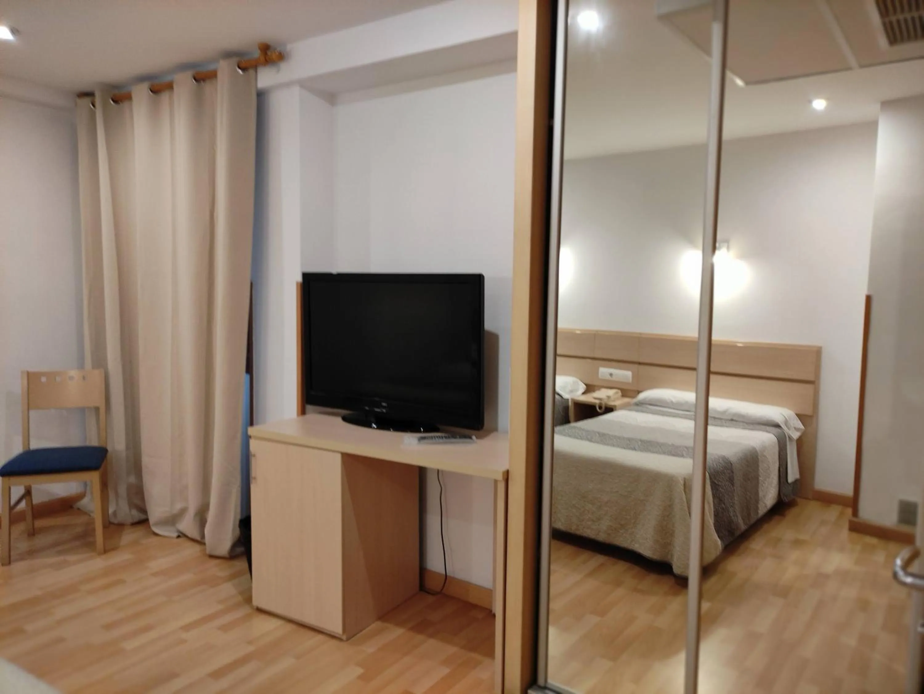 Photo of the whole room, Bed in Nap Carta Puebla