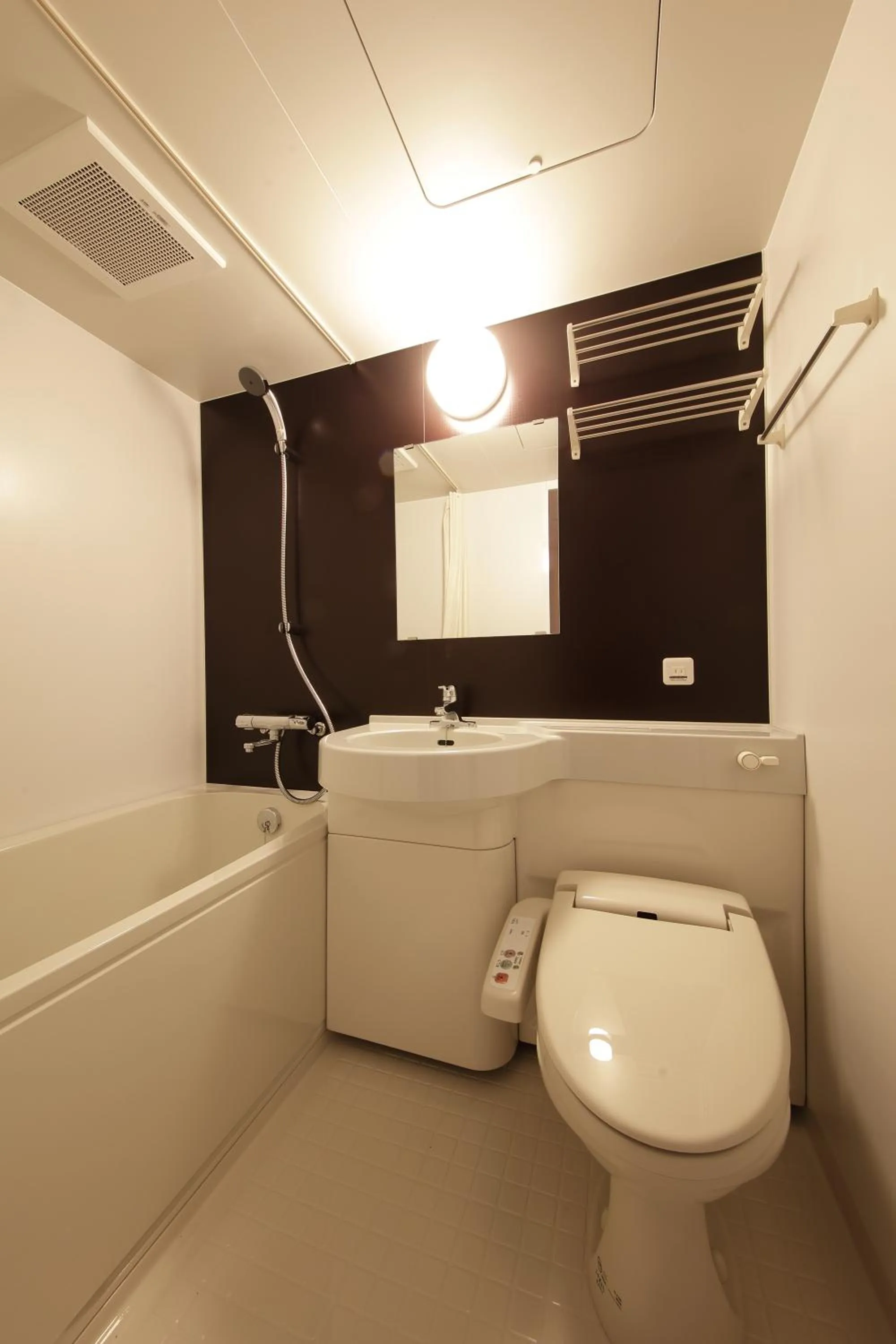 Photo of the whole room in SARASA HOTEL Shinsaibashi