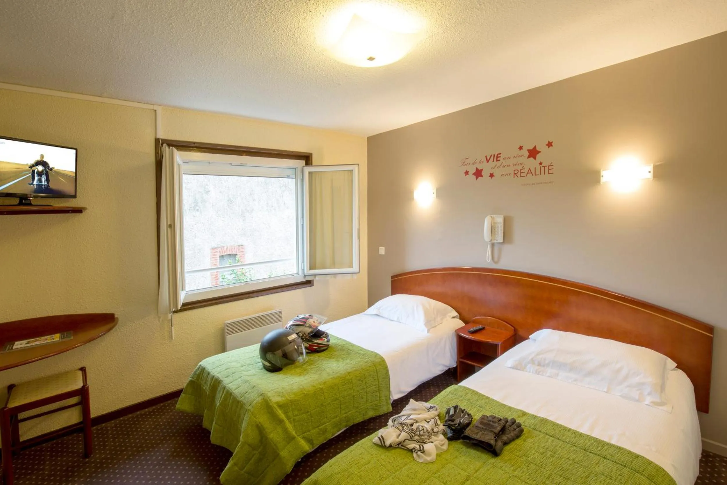 Photo of the whole room, Bed in Cit'Hotel de la Marne