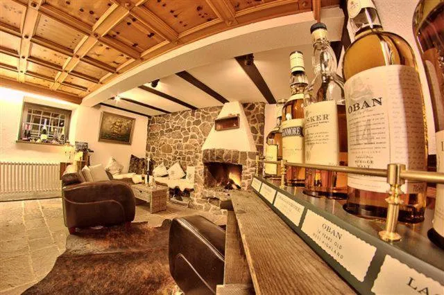 Lounge or bar in Strandhaus Edersee Nr 12 - Kaminzimmer, Seeblick, Badestrand, Seeterrasse