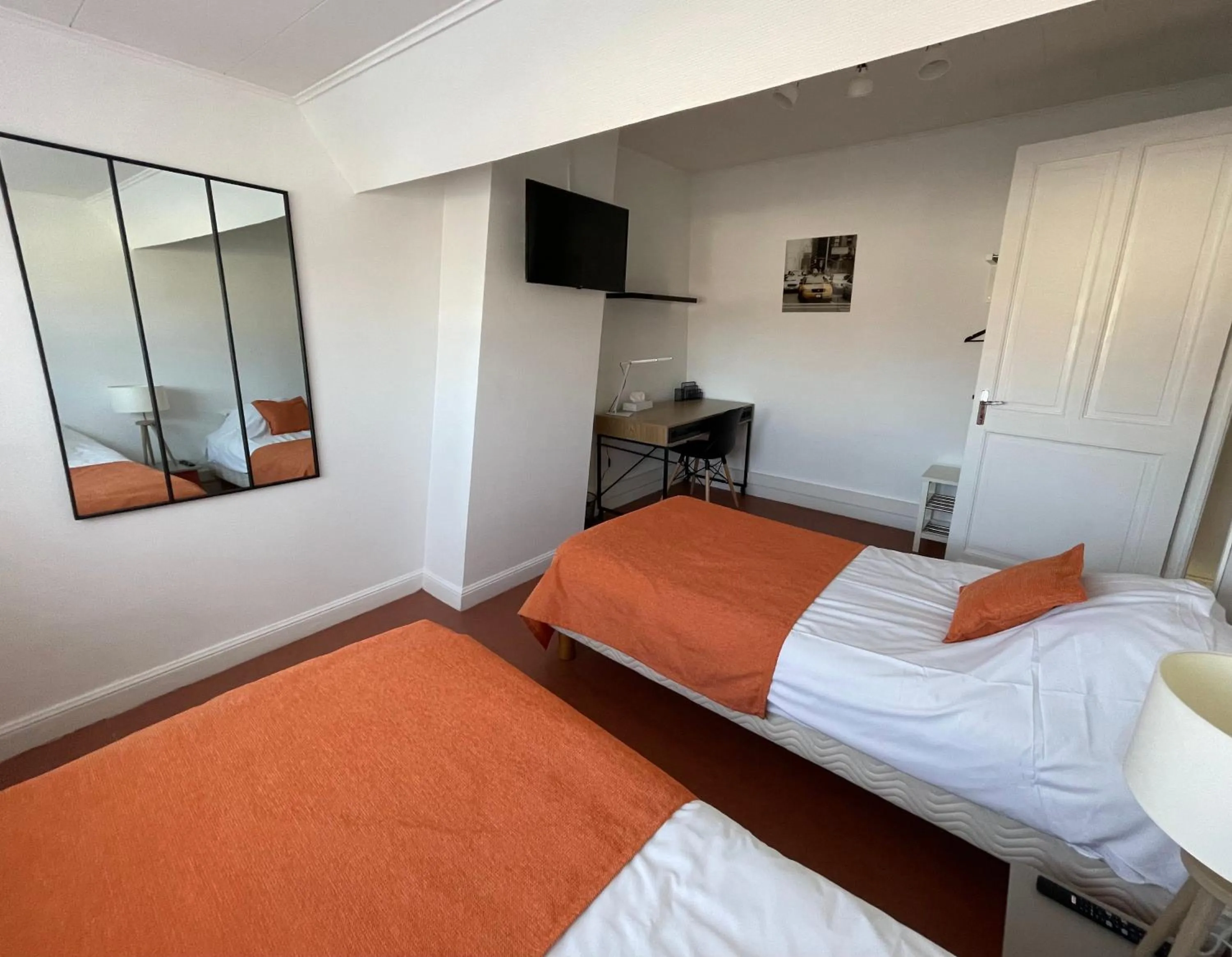 Bedroom, Bed in Appart'hôtel et chambres Lens