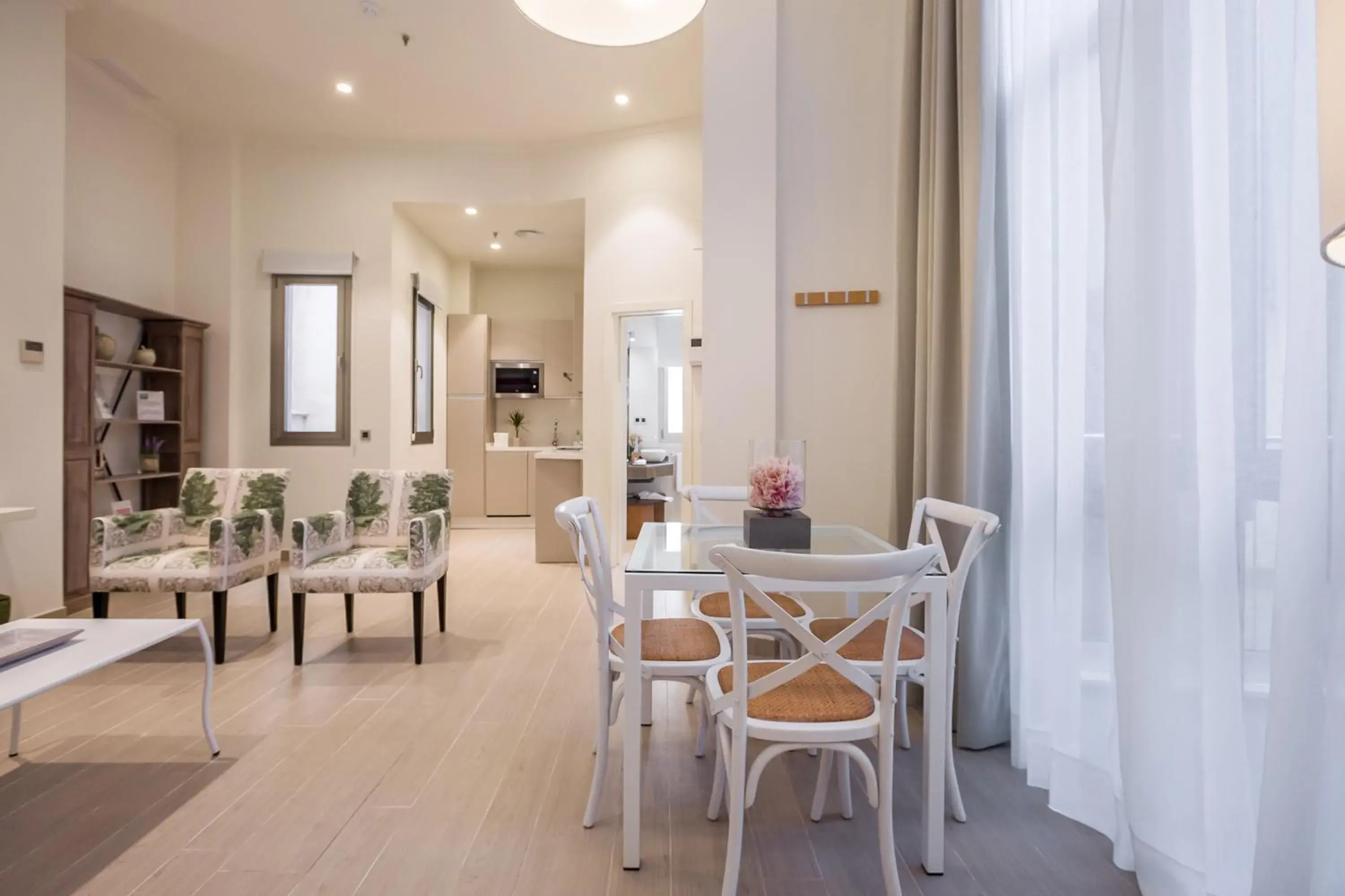 One-Bedroom Deluxe Apartment in Welldone Cathedral Suites One-Bedroom Deluxe Apartment in Welldone Cathedral Suites