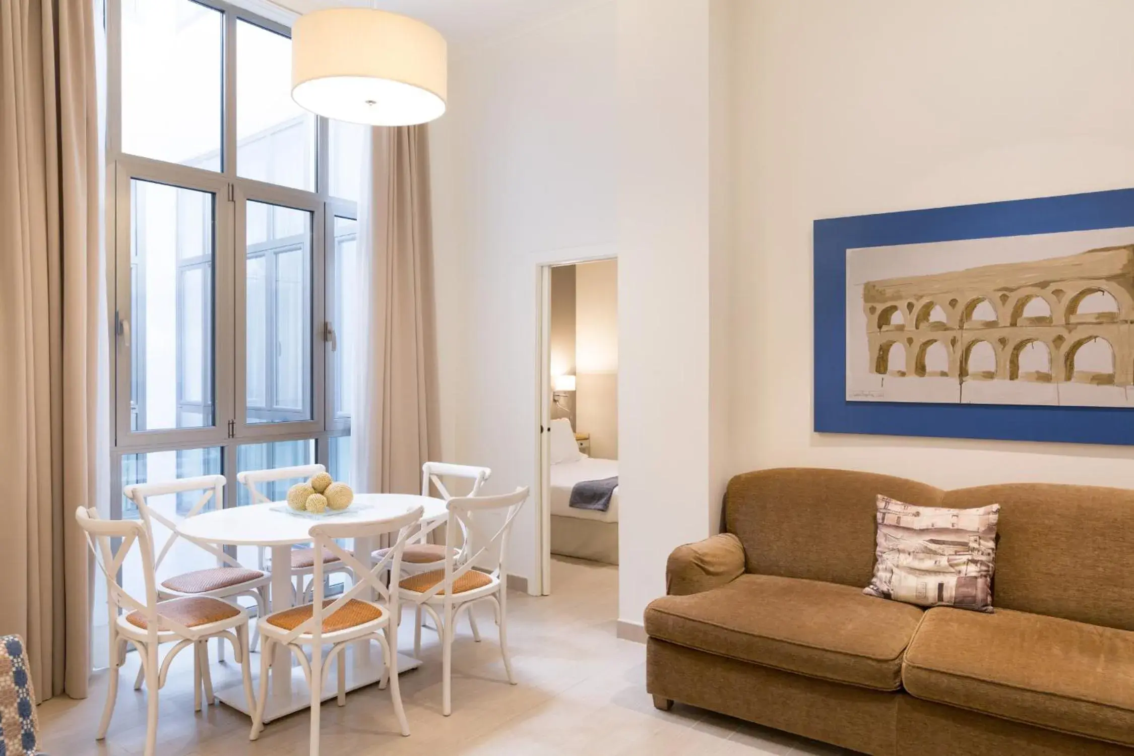 Two Deluxe Bedrooms in Welldone Cathedral Suites Two Deluxe Bedrooms in Welldone Cathedral Suites