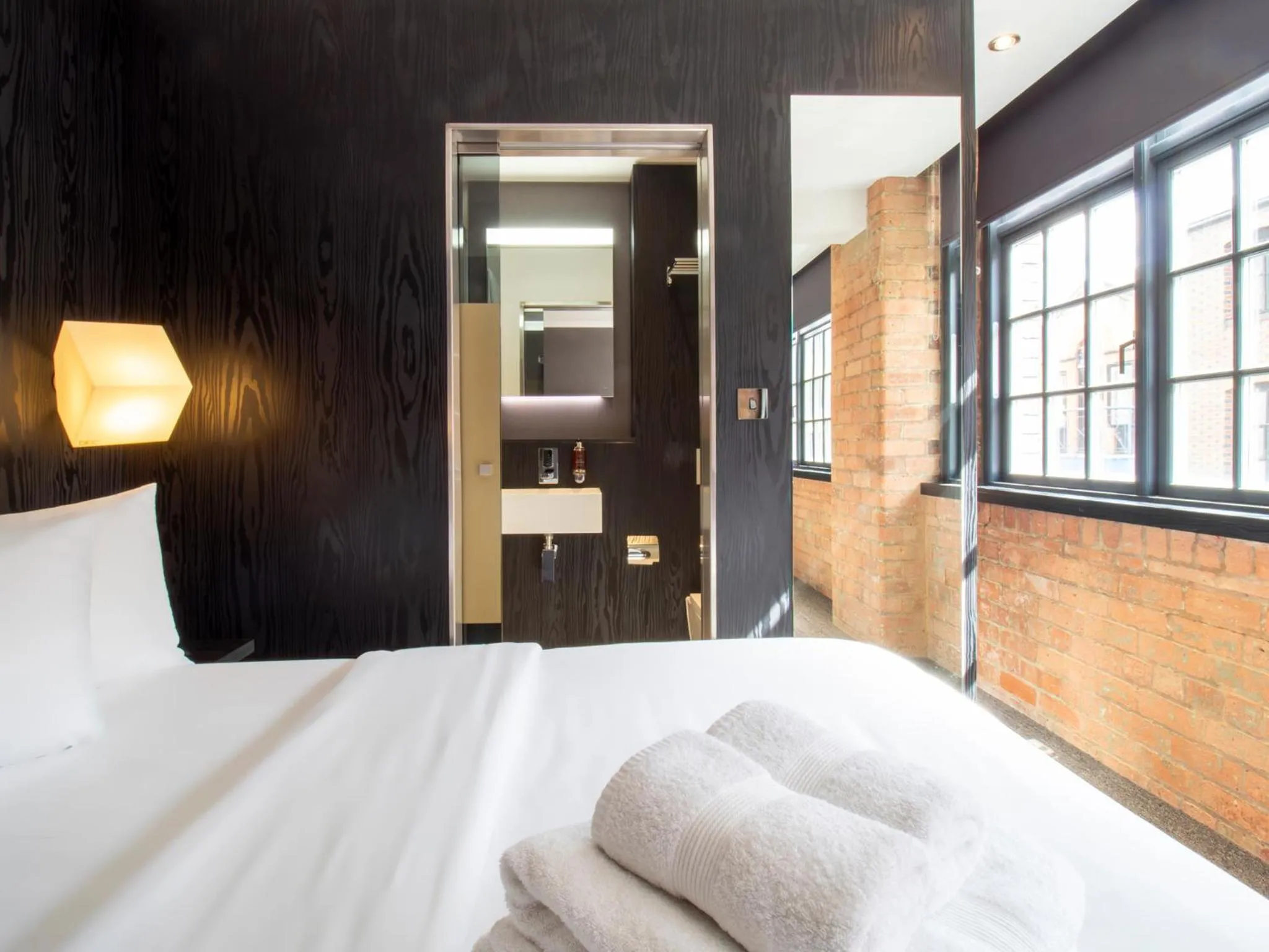 Bedroom in Apartment Bloc