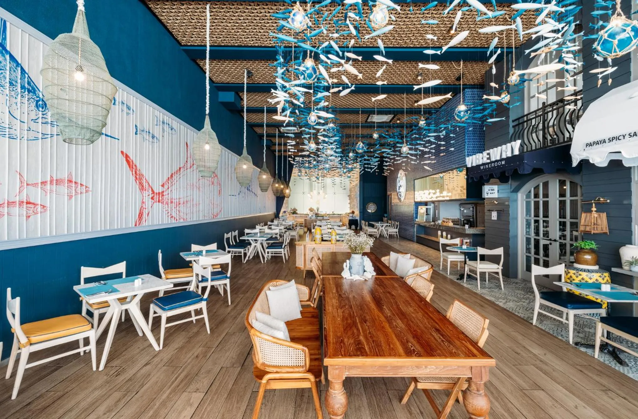 Restaurant/places to eat in Hotel Tide Phuket Beachfront