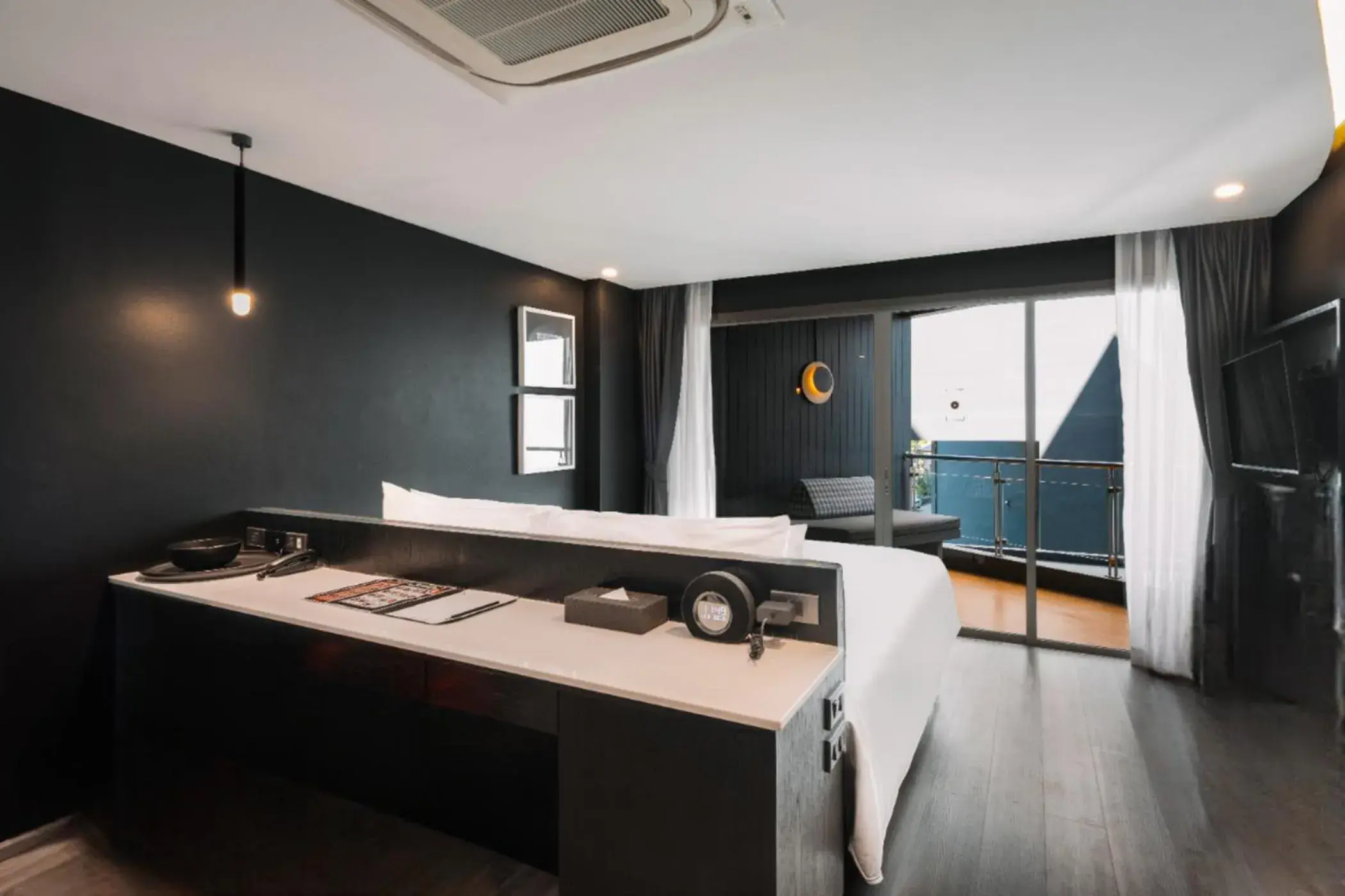 Studio Double Bed in Hotel Tide Phuket Beachfront Studio Double Bed in Hotel Tide Phuket Beachfront