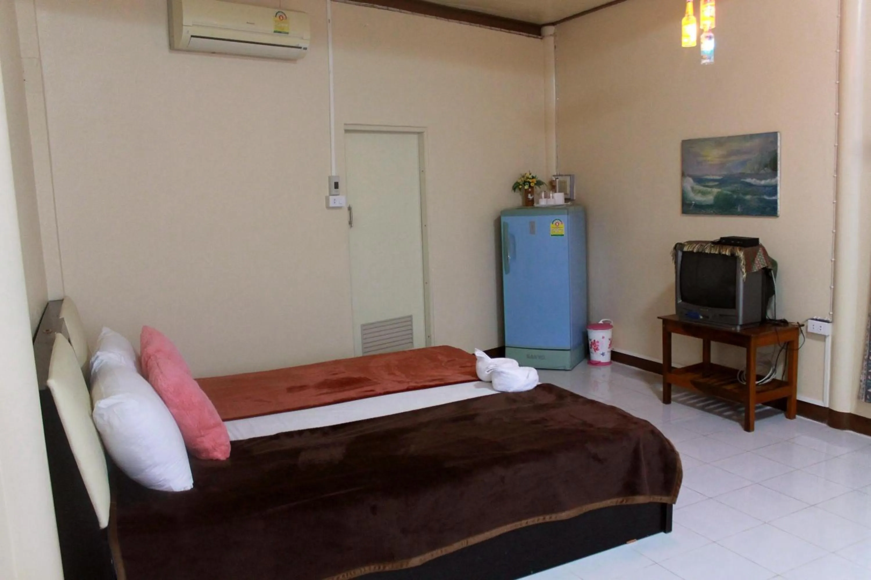 Photo of the whole room, Bed in Ban Khun Rin Homestay