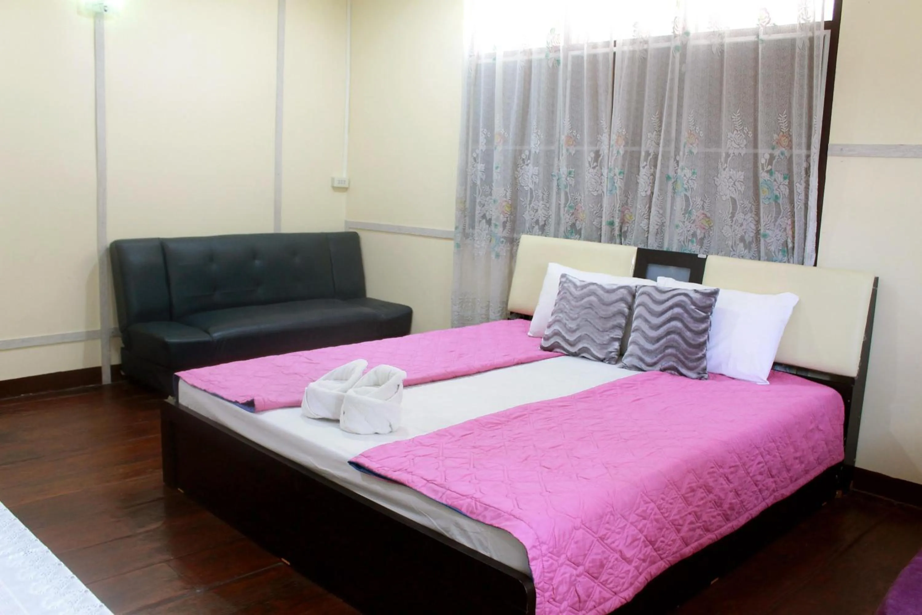 Photo of the whole room, Bed in Ban Khun Rin Homestay