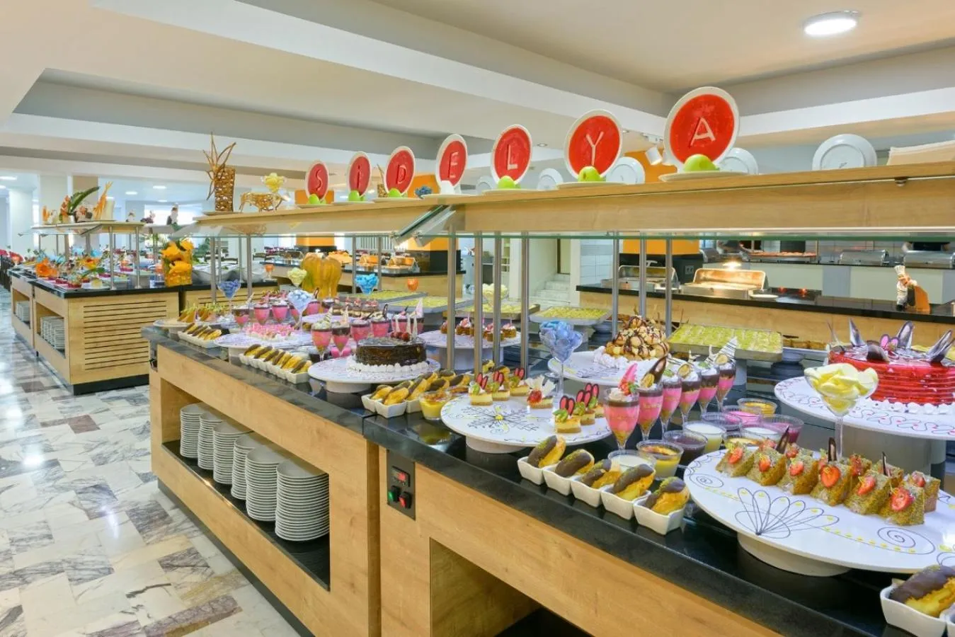 Food and drinks in Club Sidelya Hotel