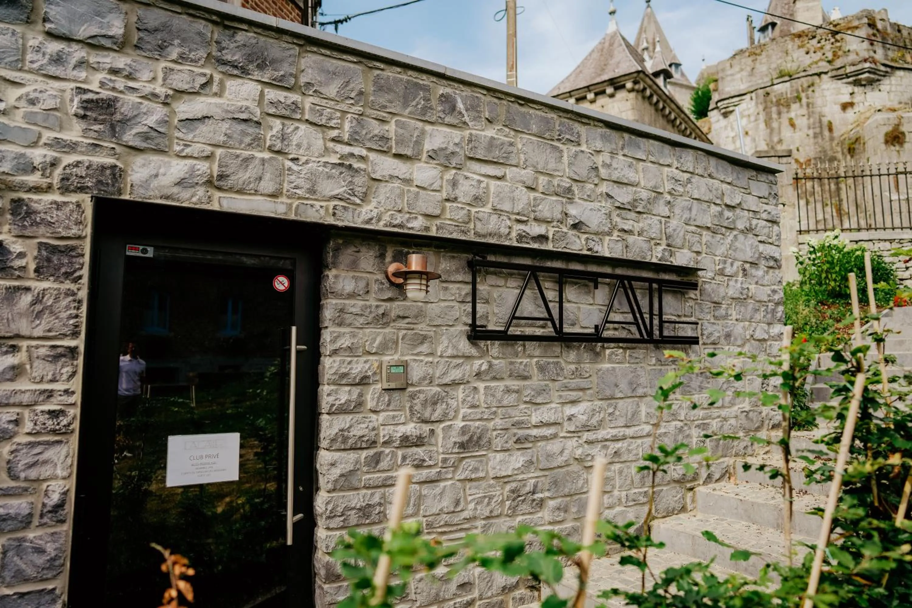 Property building in Hotel Sanglier