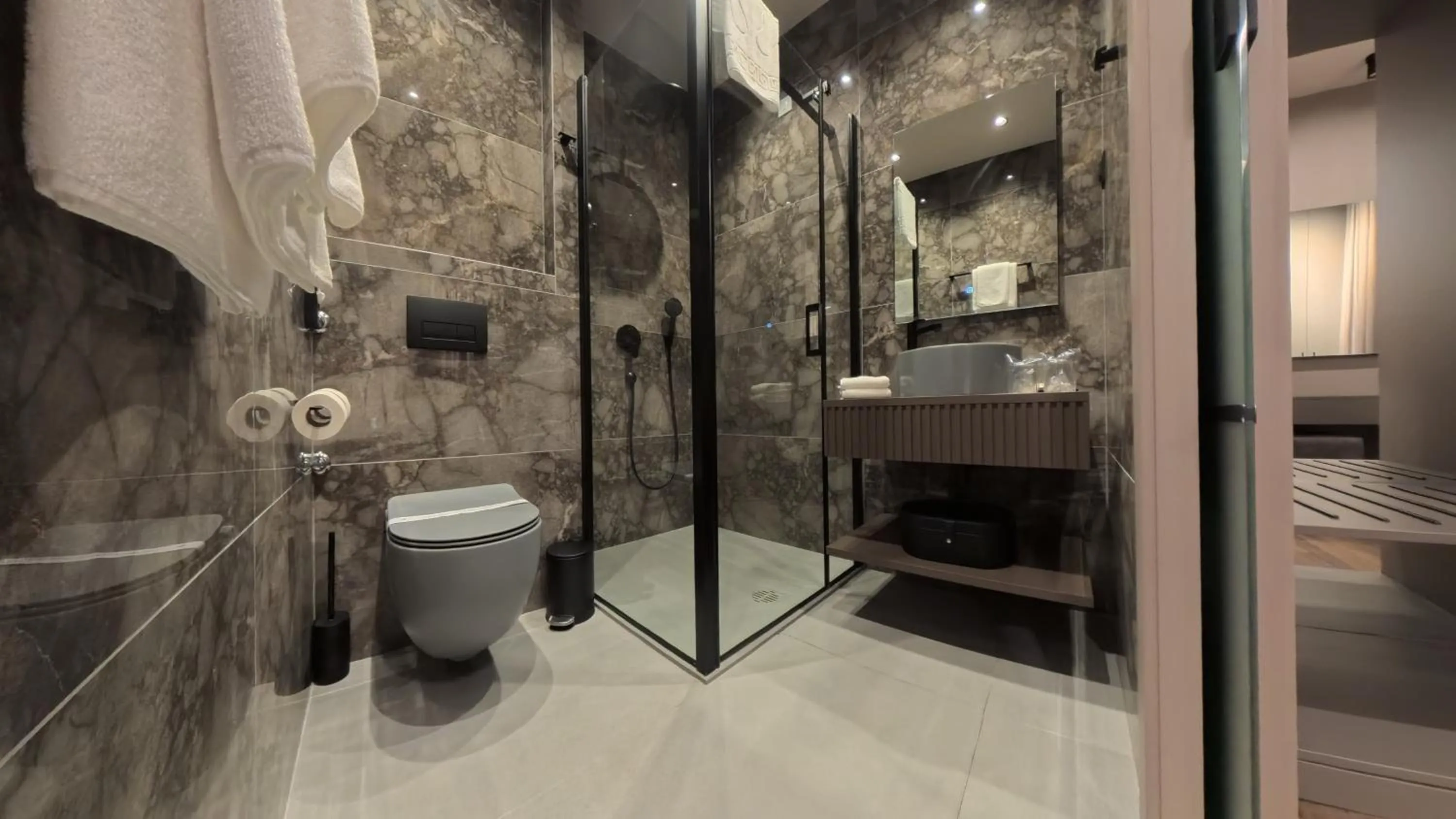 Bathroom in Hotel Aquarius Dubrovnik