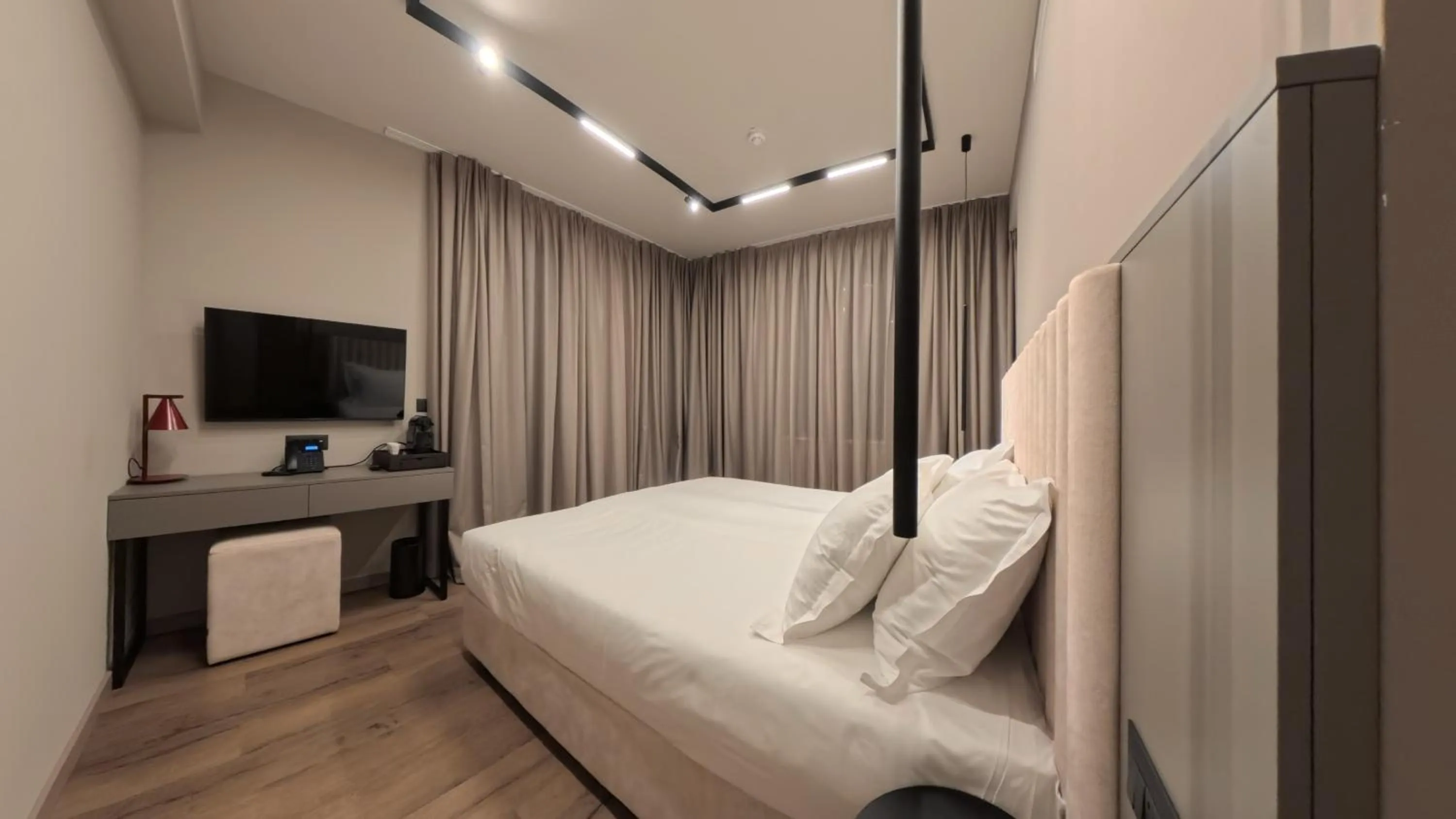 Bed in Hotel Aquarius Dubrovnik