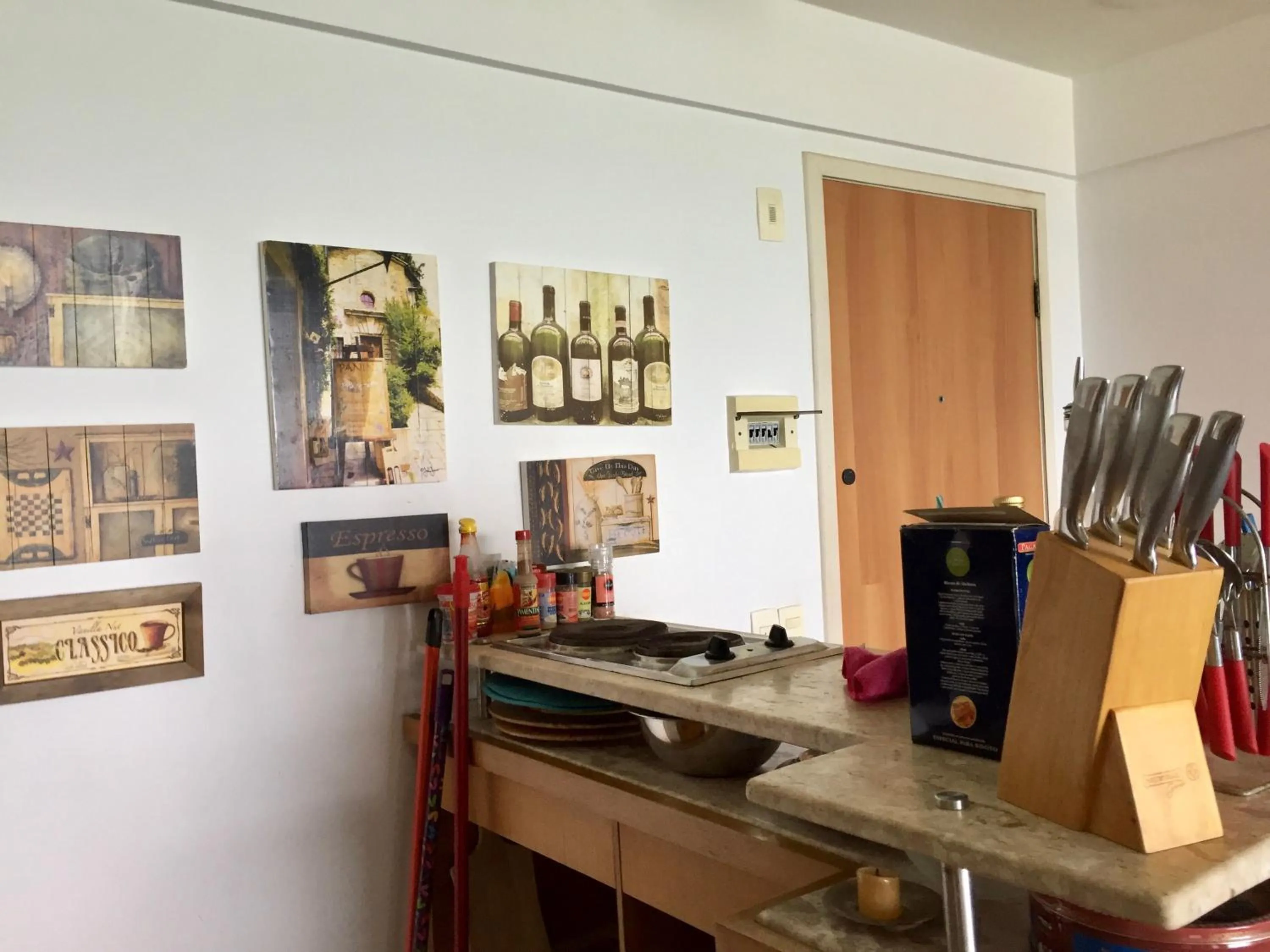 Lounge or bar in Yacht Cost Residence