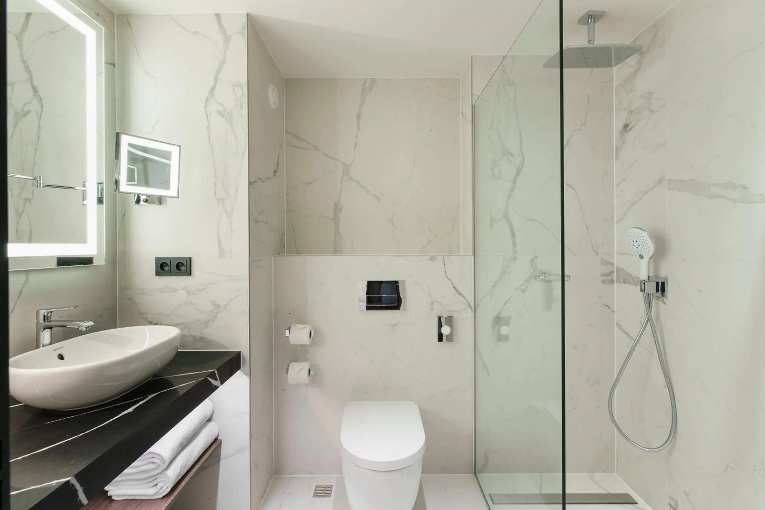 Shower in Radisson Collection Grand Place Brussels