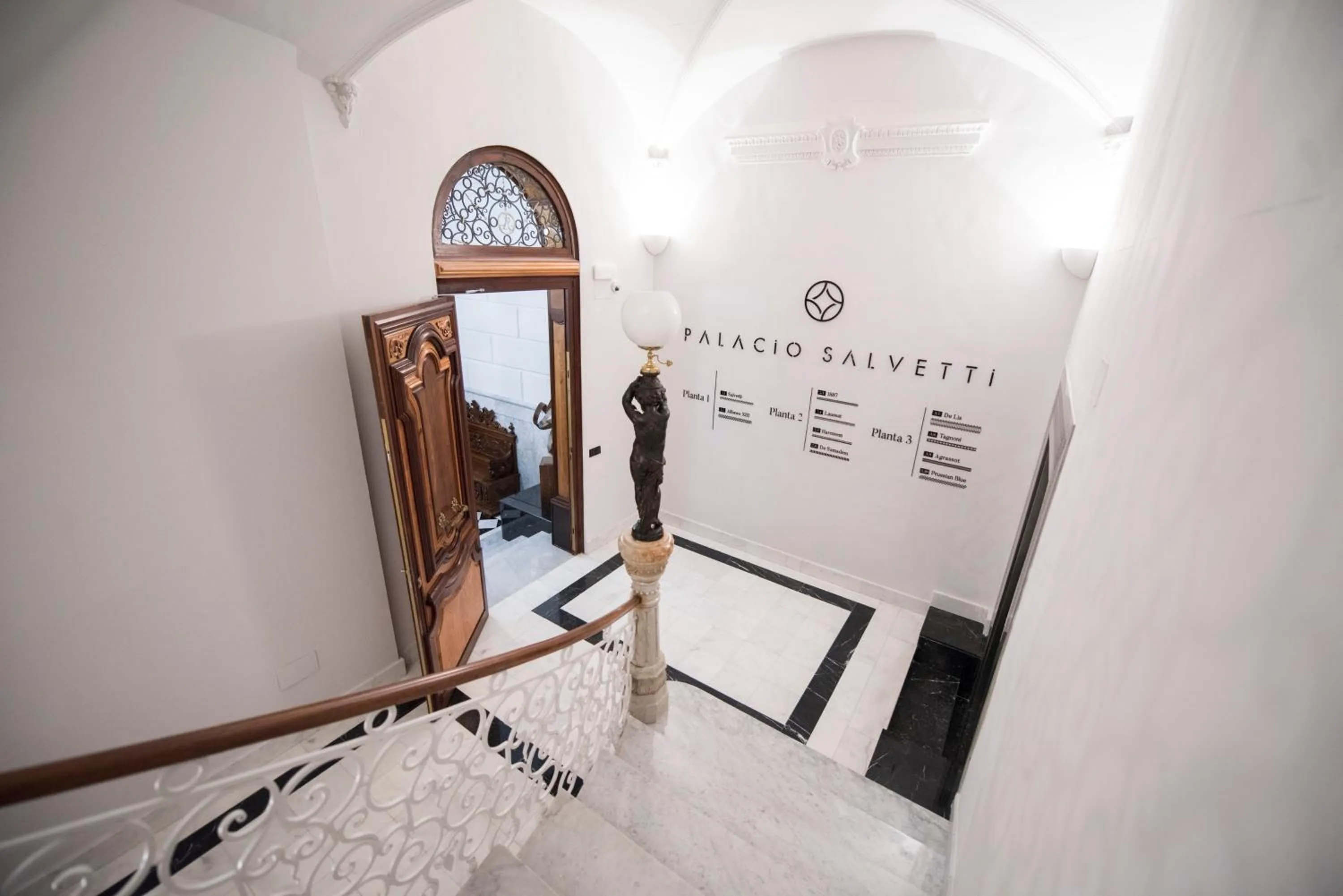 Lobby or reception, Bed in Palacio Salvetti Suites