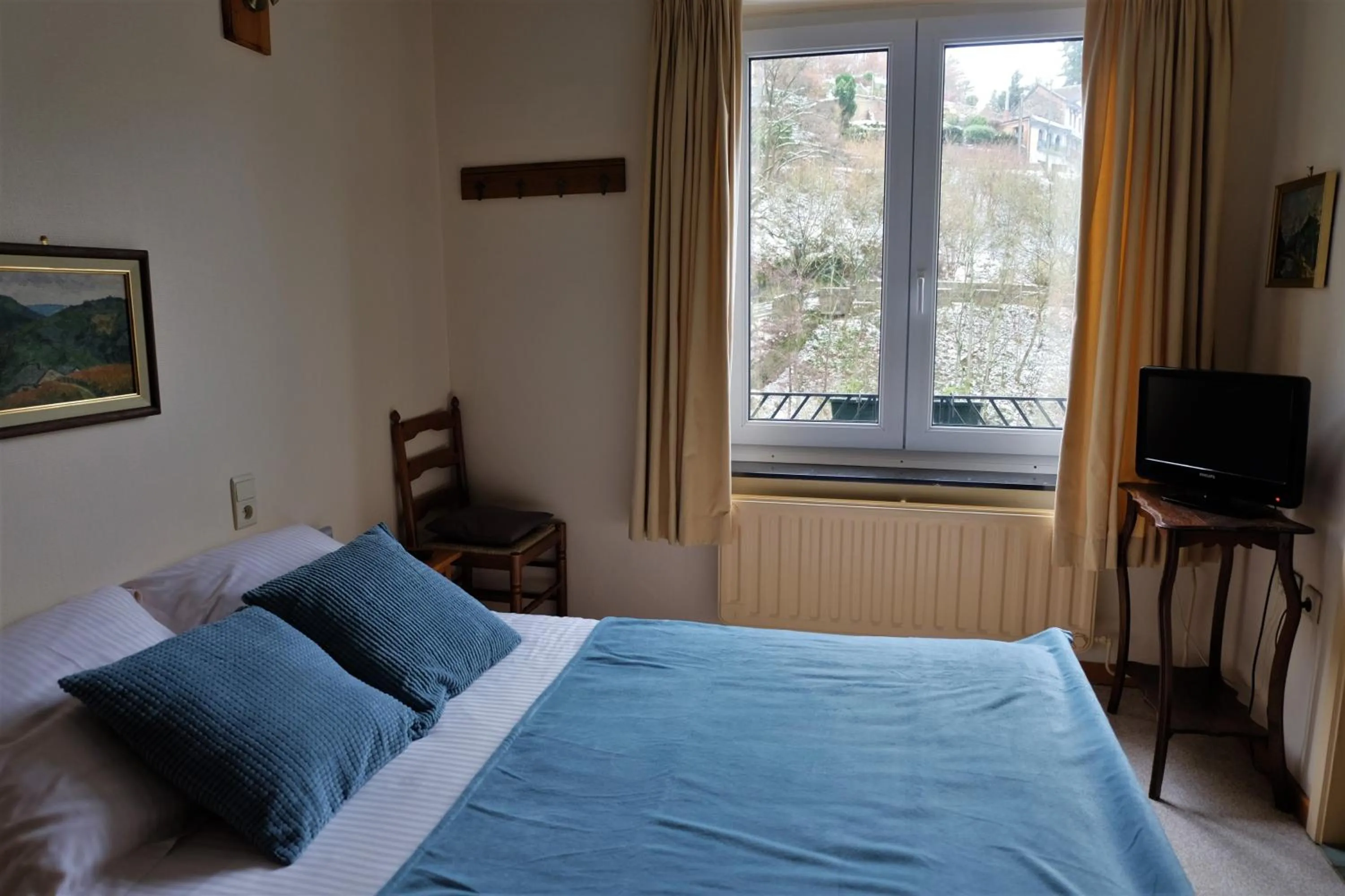 Bed in Hotel Beau Rivage and Restaurant Koulic