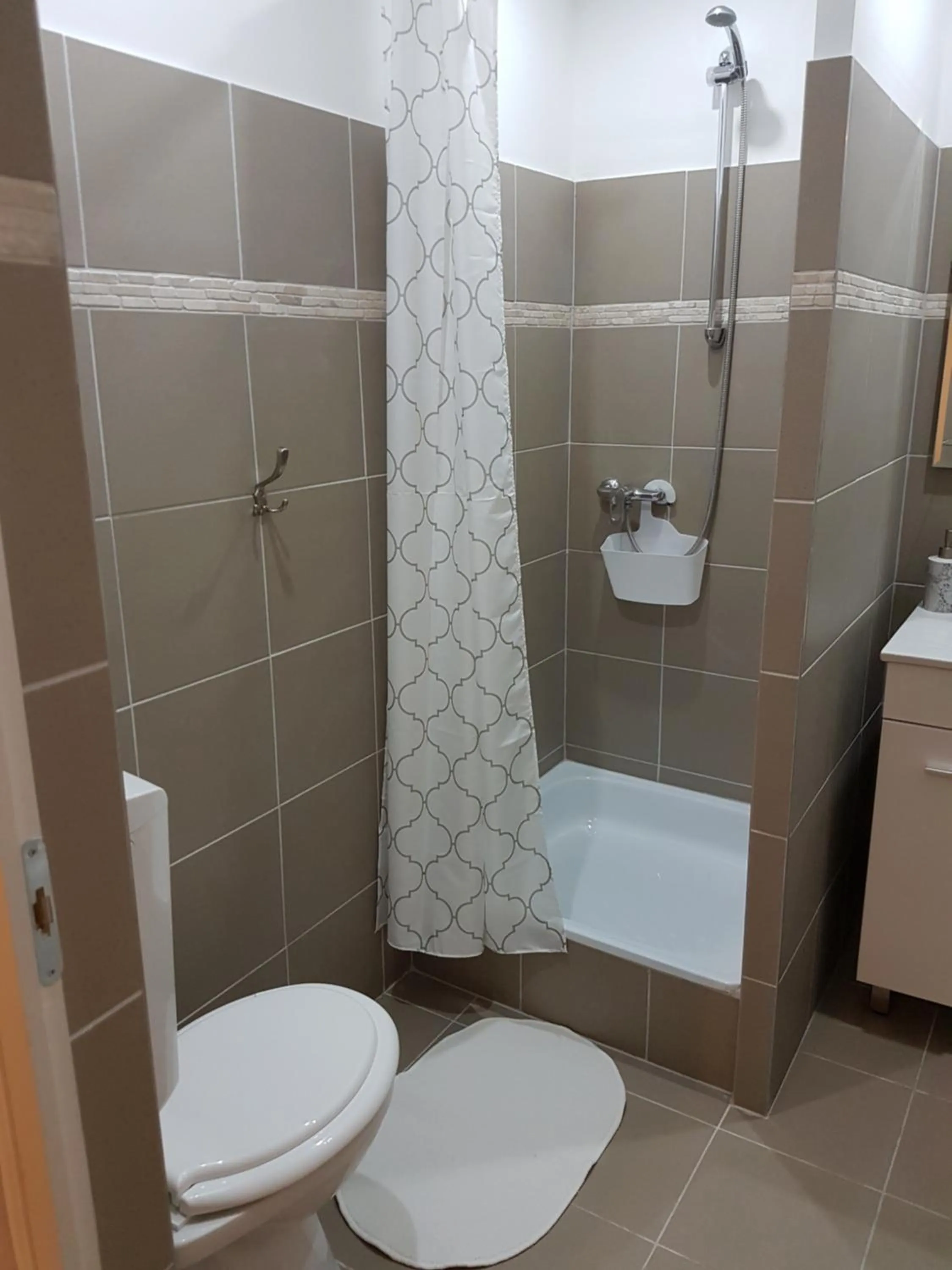 Bathroom in Hédi Vendégház Eger