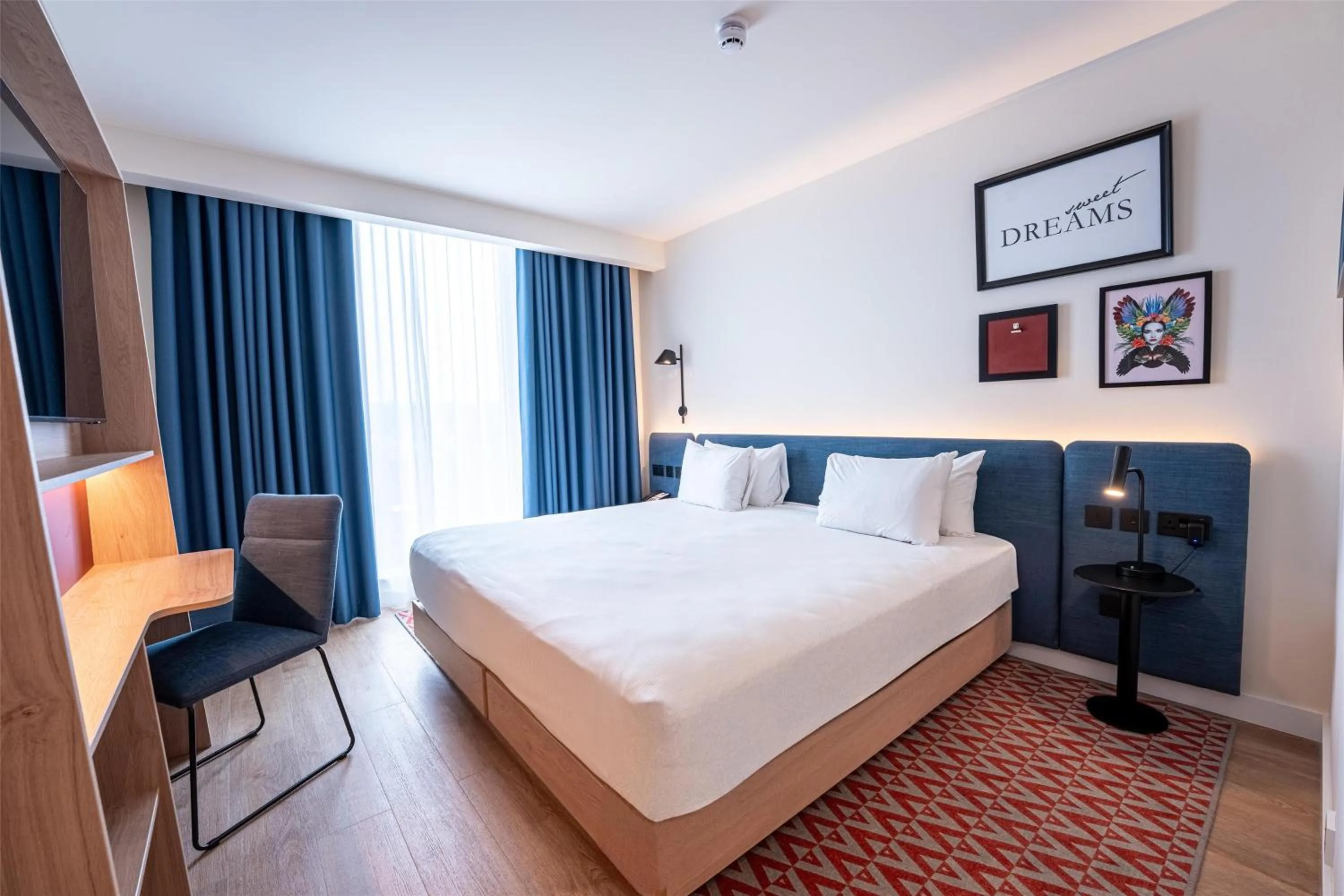 Bedroom, Bed in Hampton By Hilton Bristol Airport