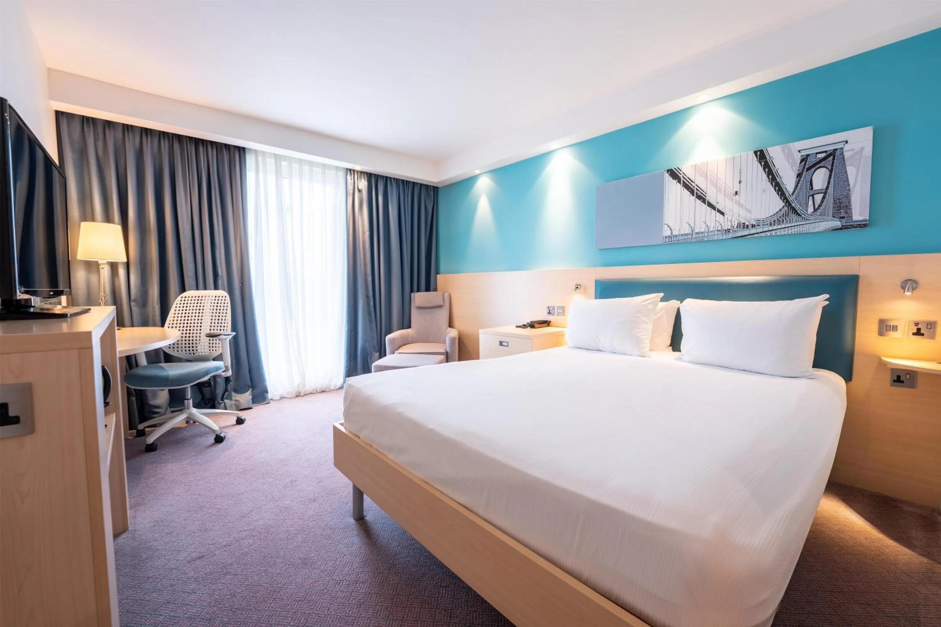 Bed in Hampton By Hilton Bristol Airport