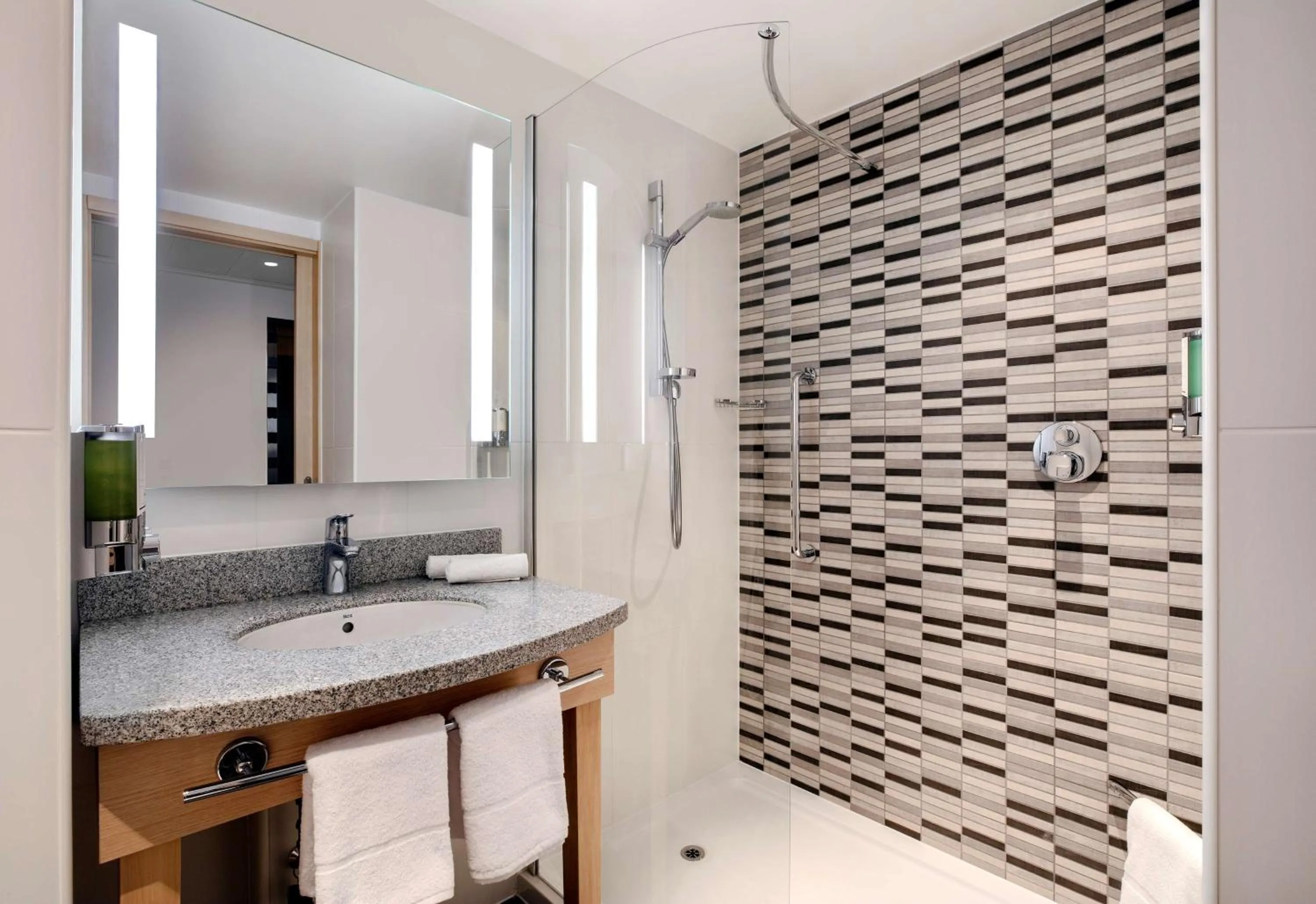 Bathroom in Hampton By Hilton Bristol Airport