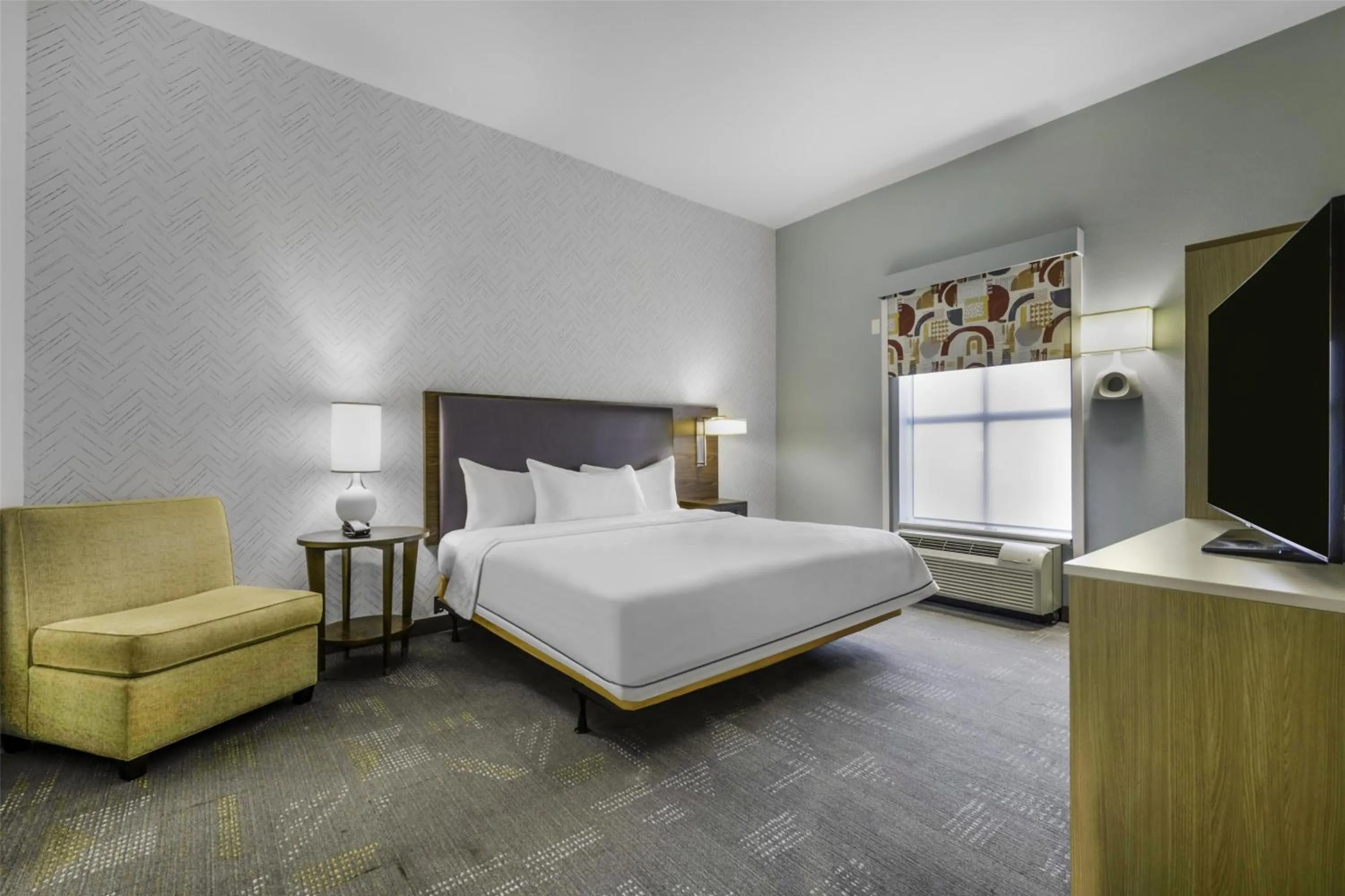 Bed in Home2 Suites By Hilton St. Simons Island